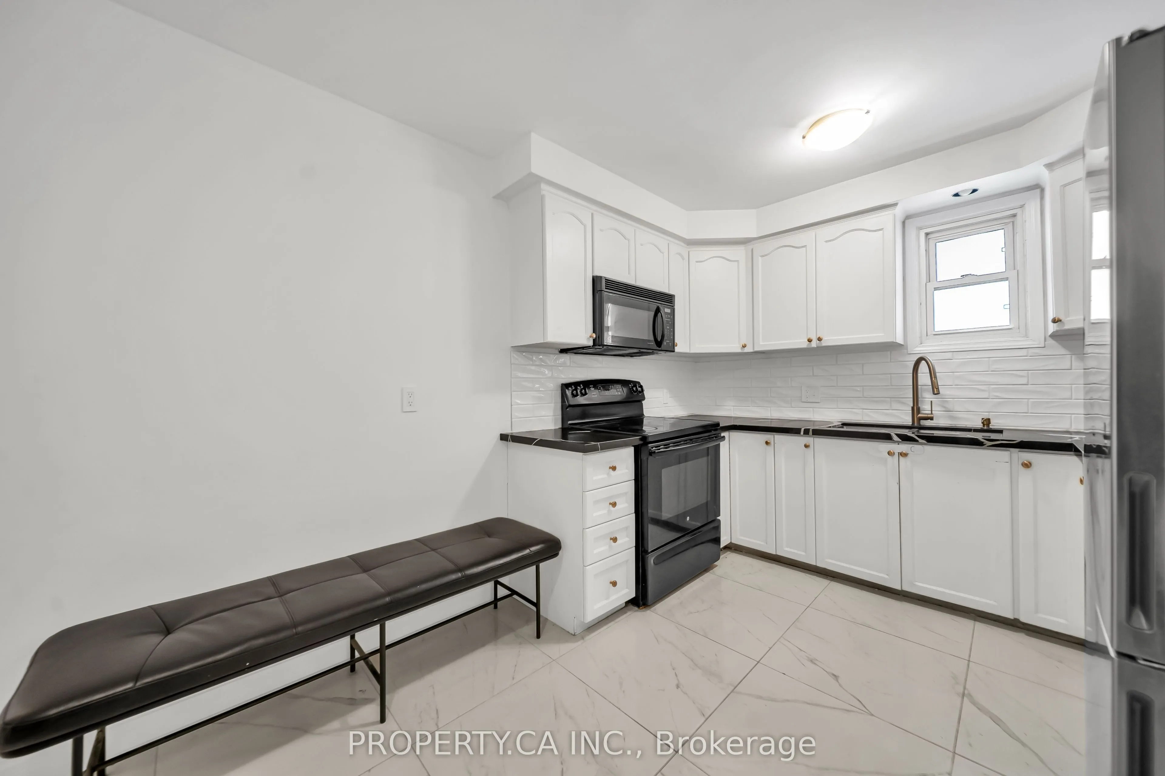 285 Robina Avenue