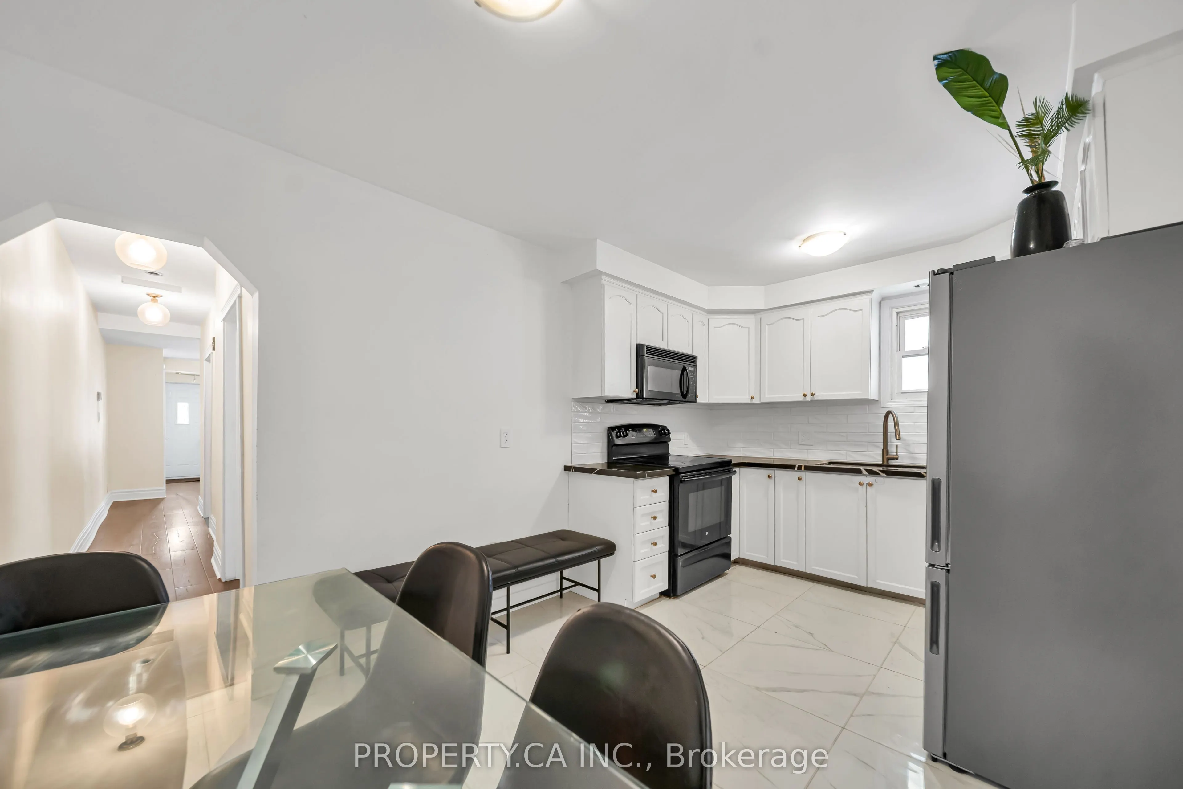285 Robina Avenue