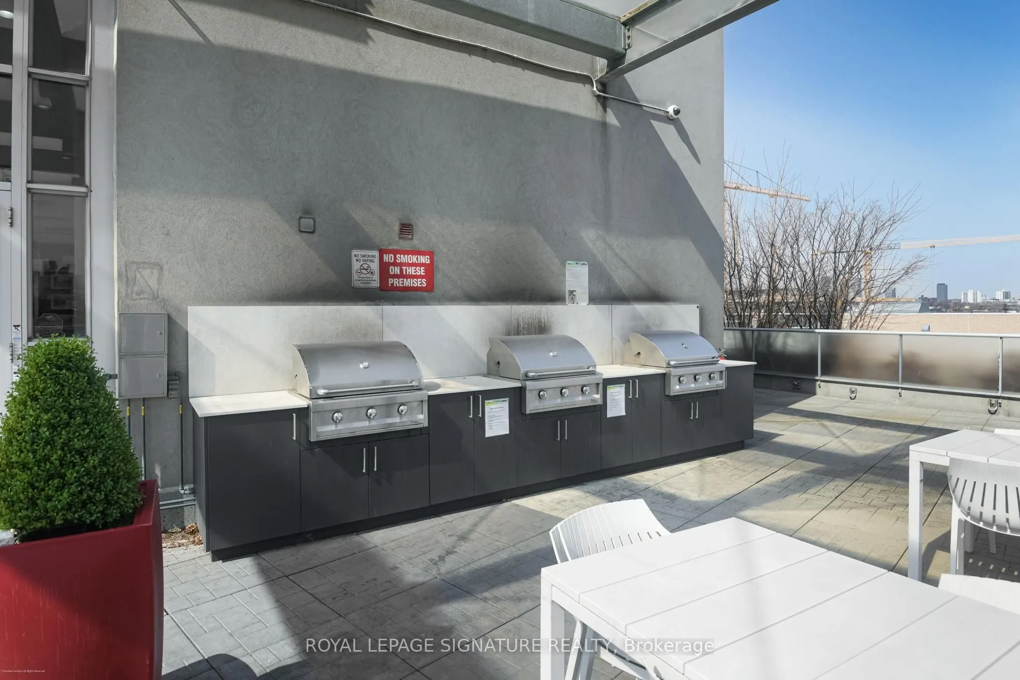 1005 King Street W #405