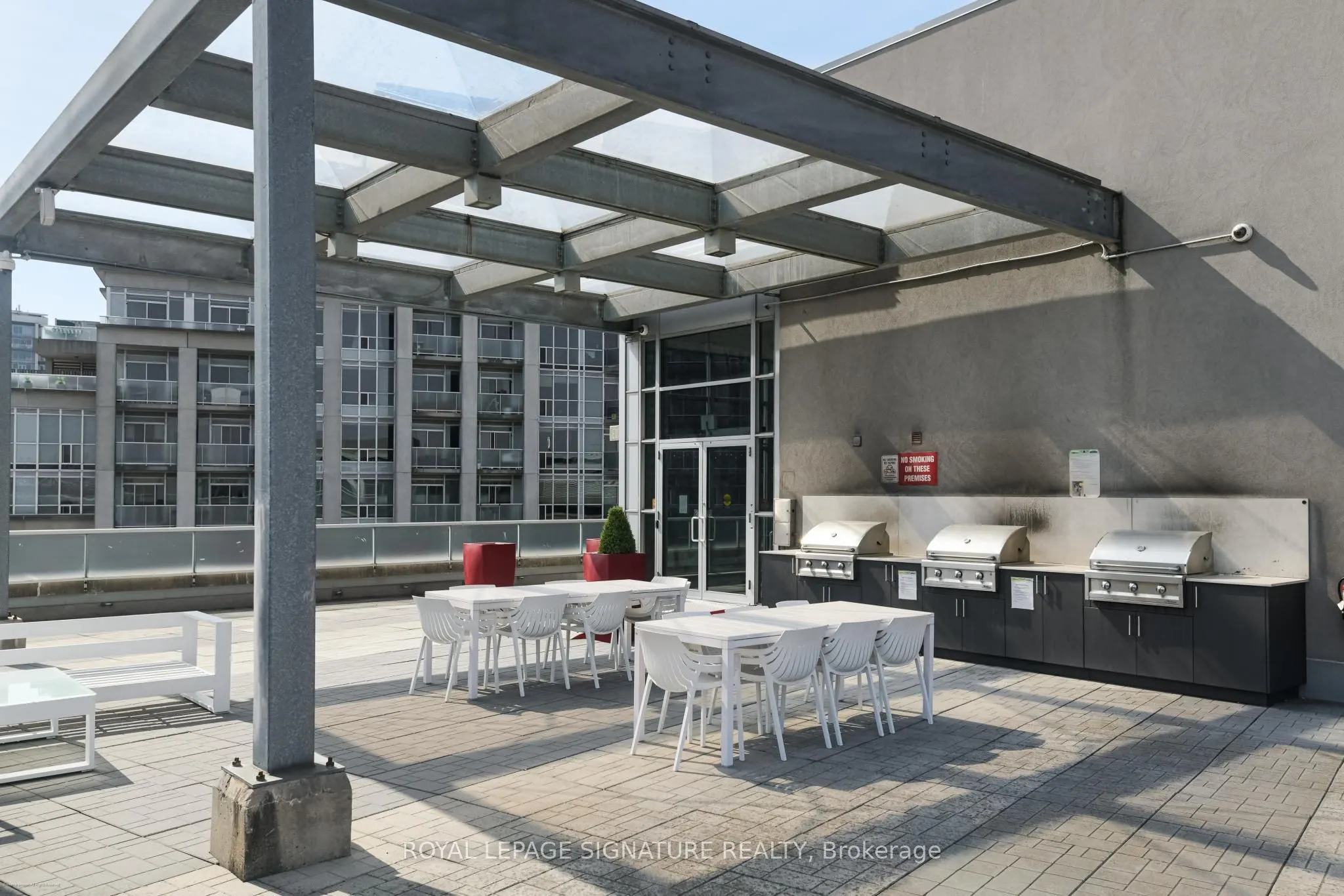 1005 King Street W #405