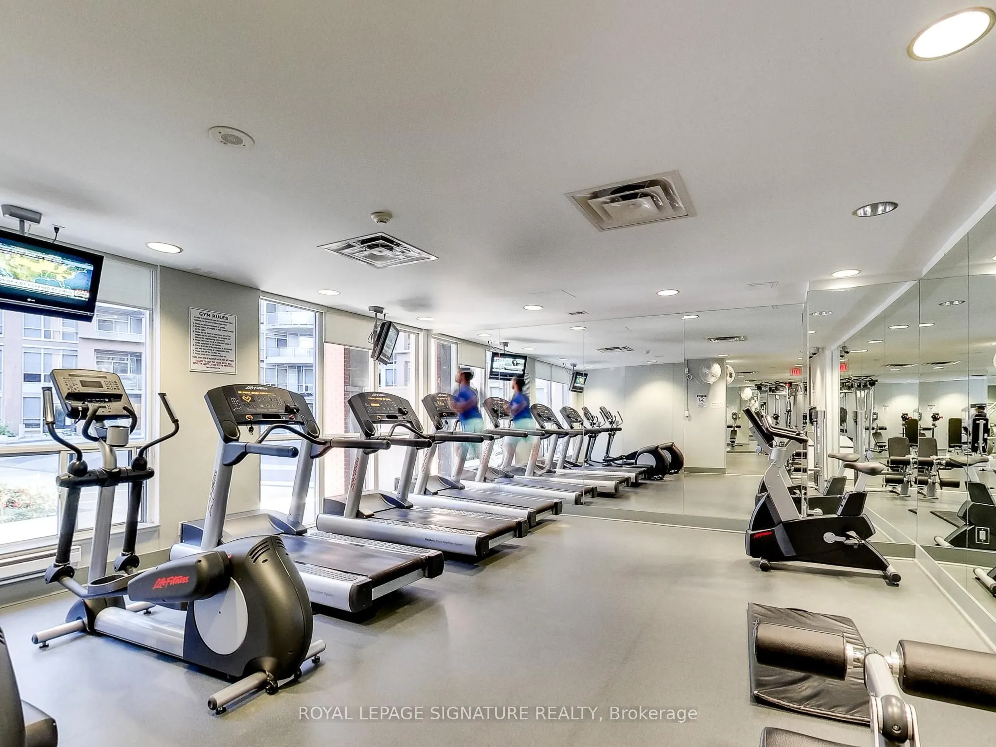 1005 King Street W #405