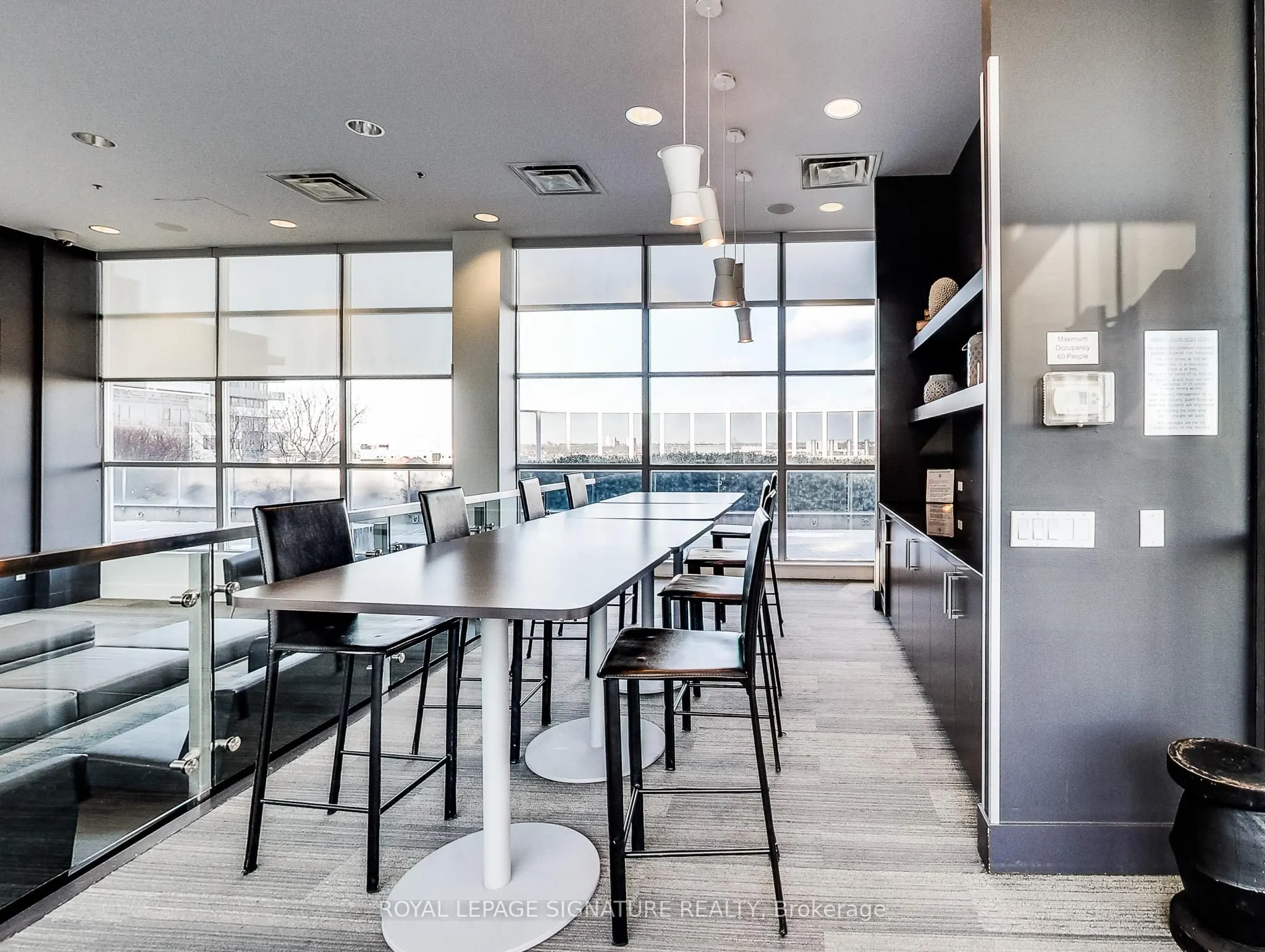 1005 King Street W #405