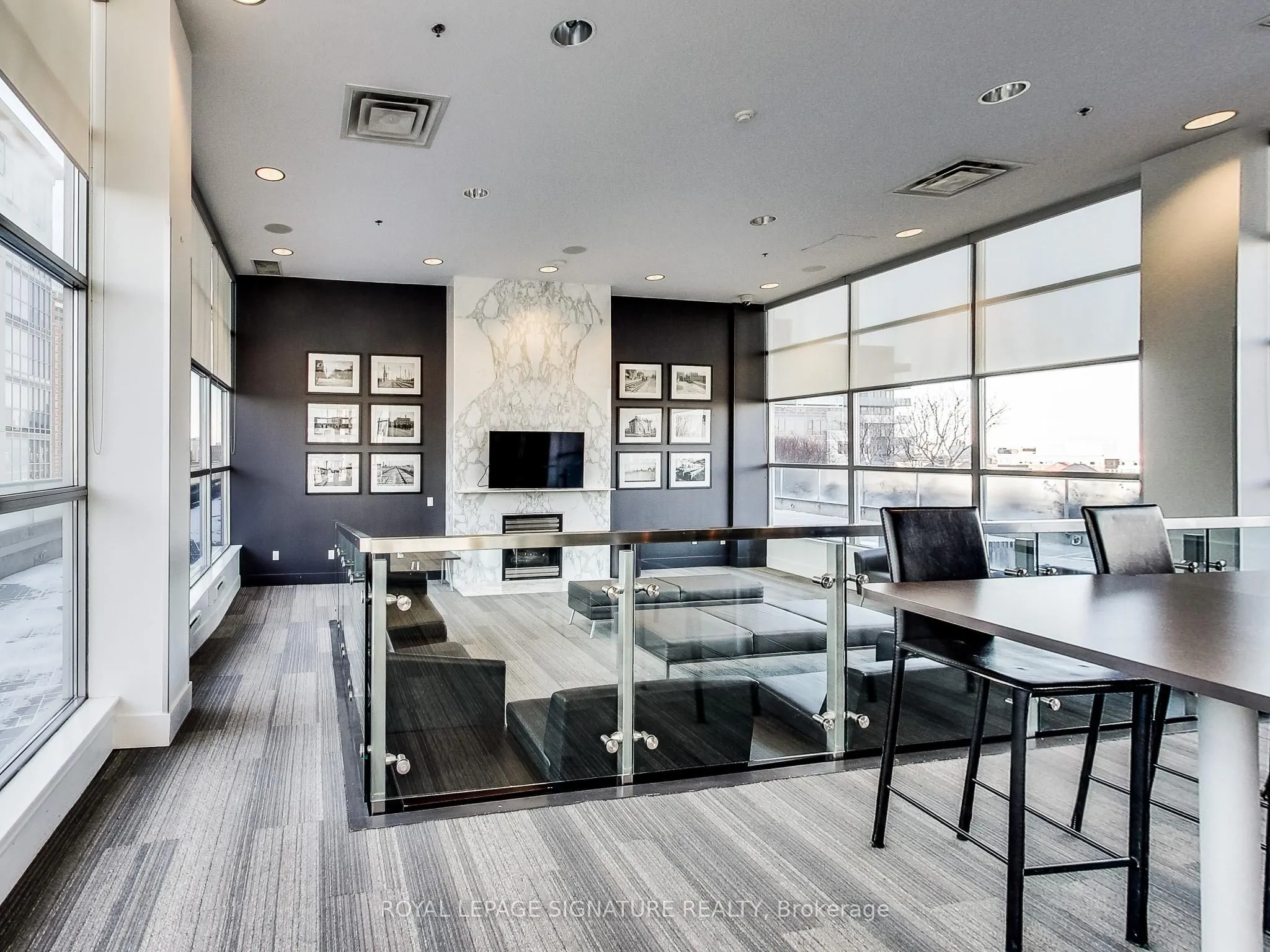 1005 King Street W #405