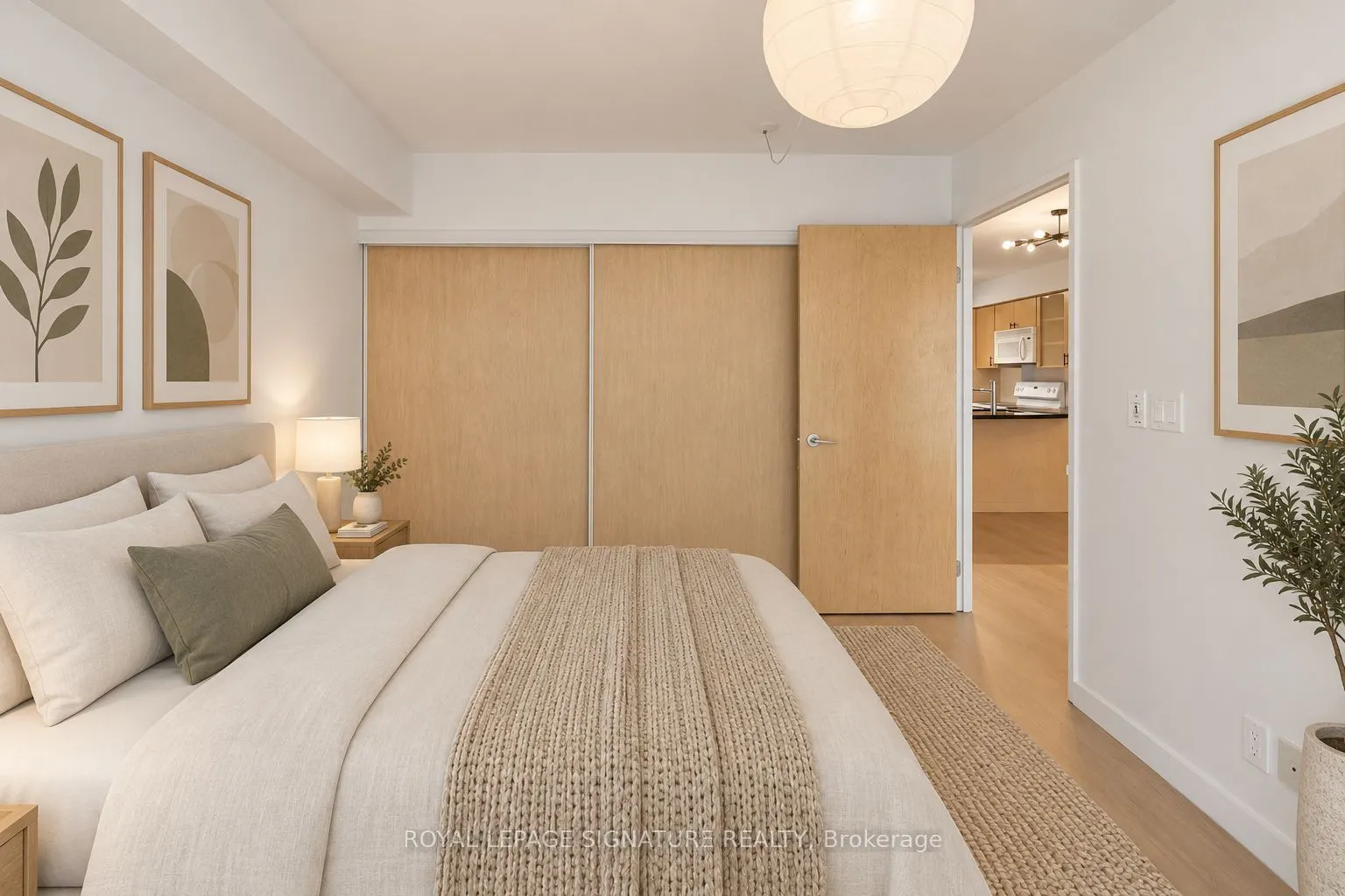 1005 King Street W #405