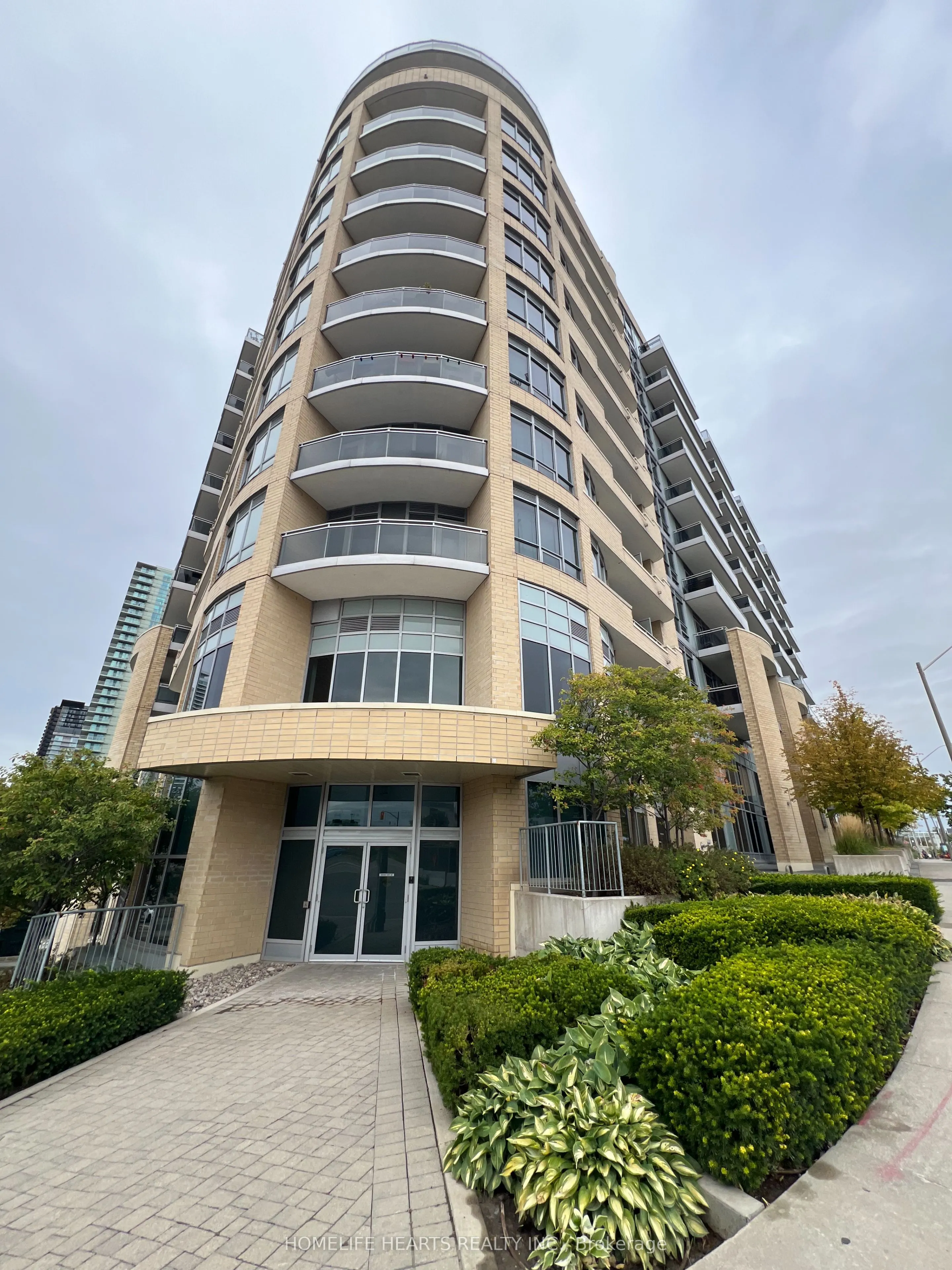2756 Old Leslie Street #301