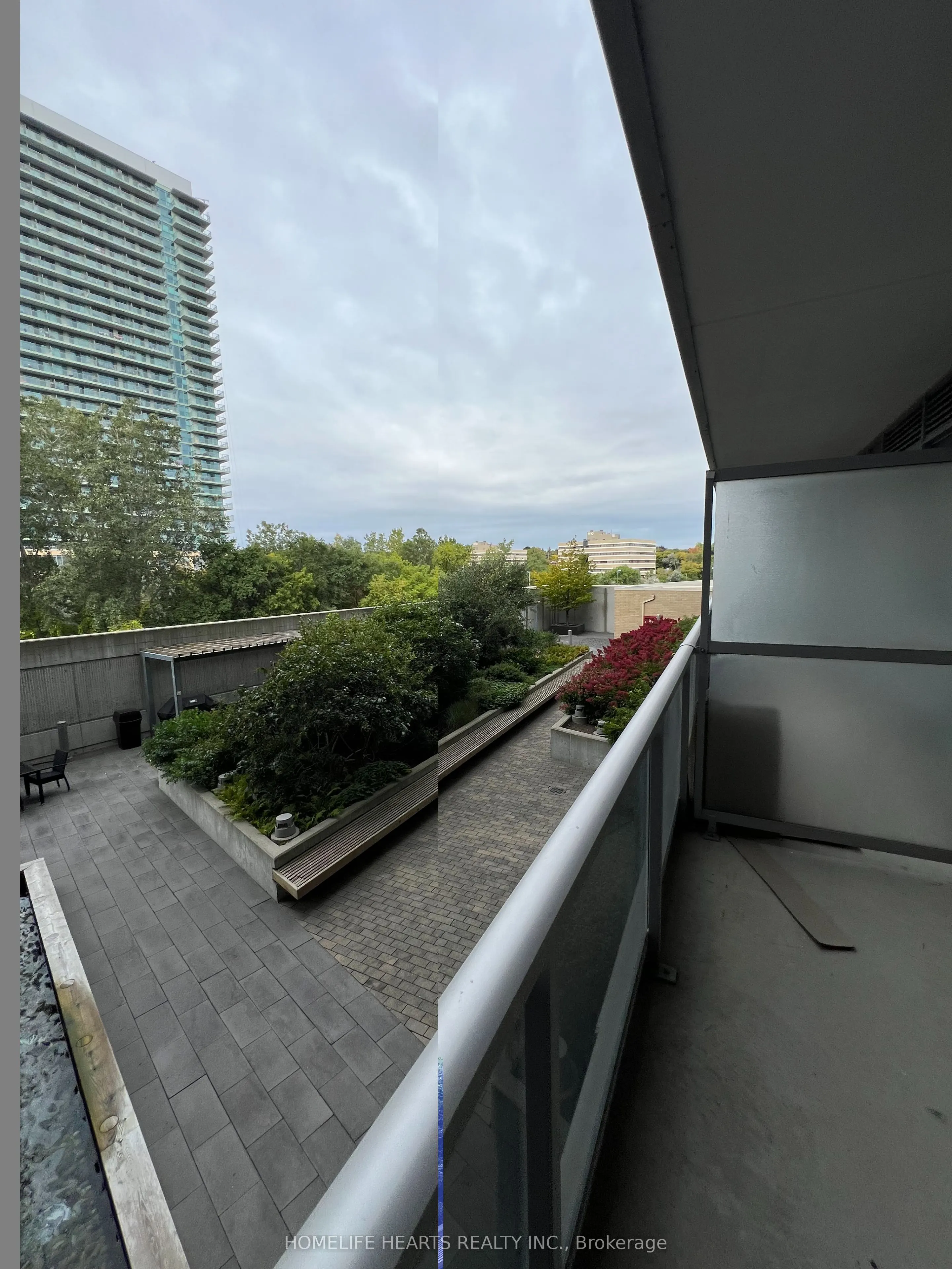 2756 Old Leslie Street #301