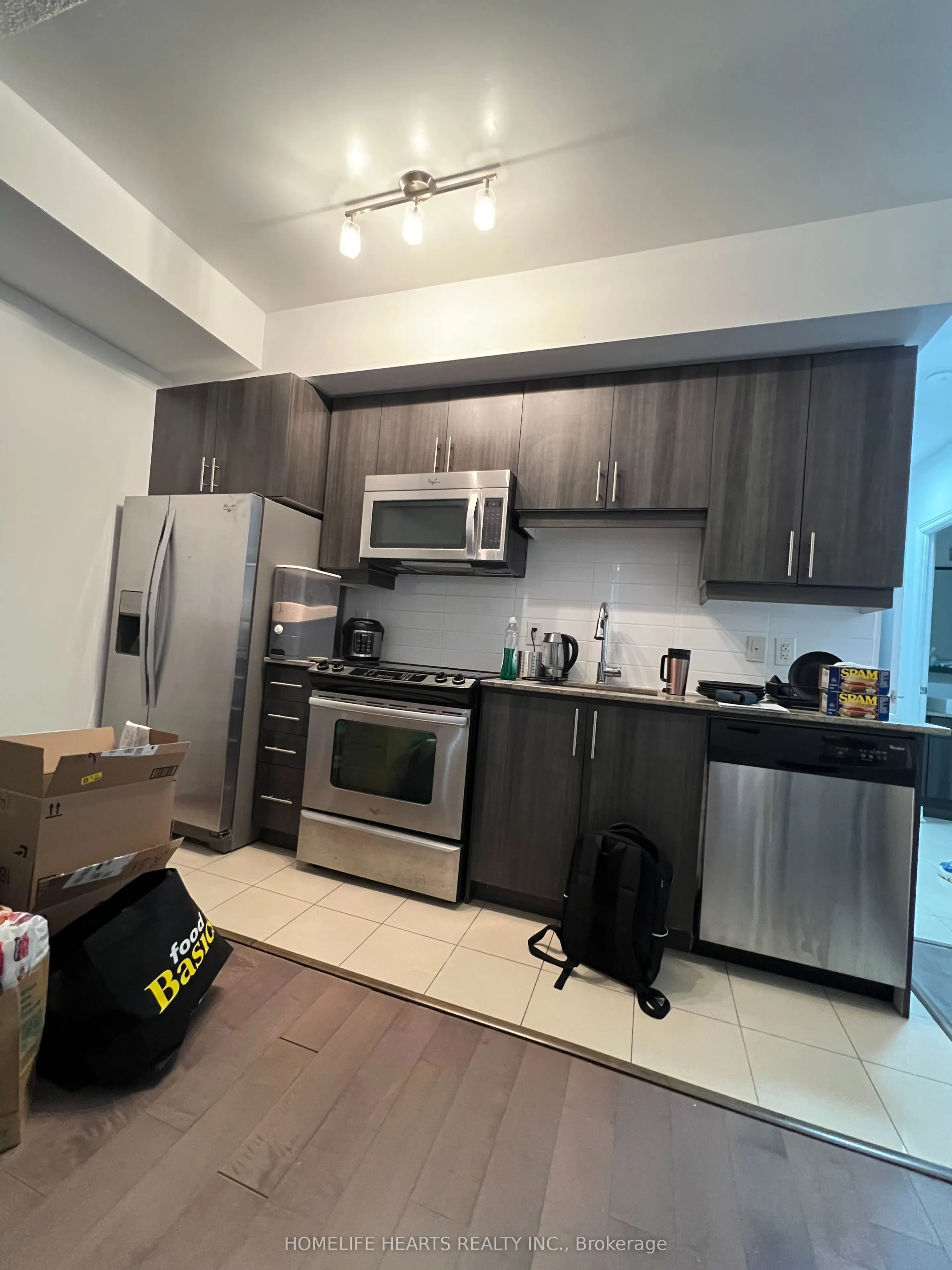 2756 Old Leslie Street #301
