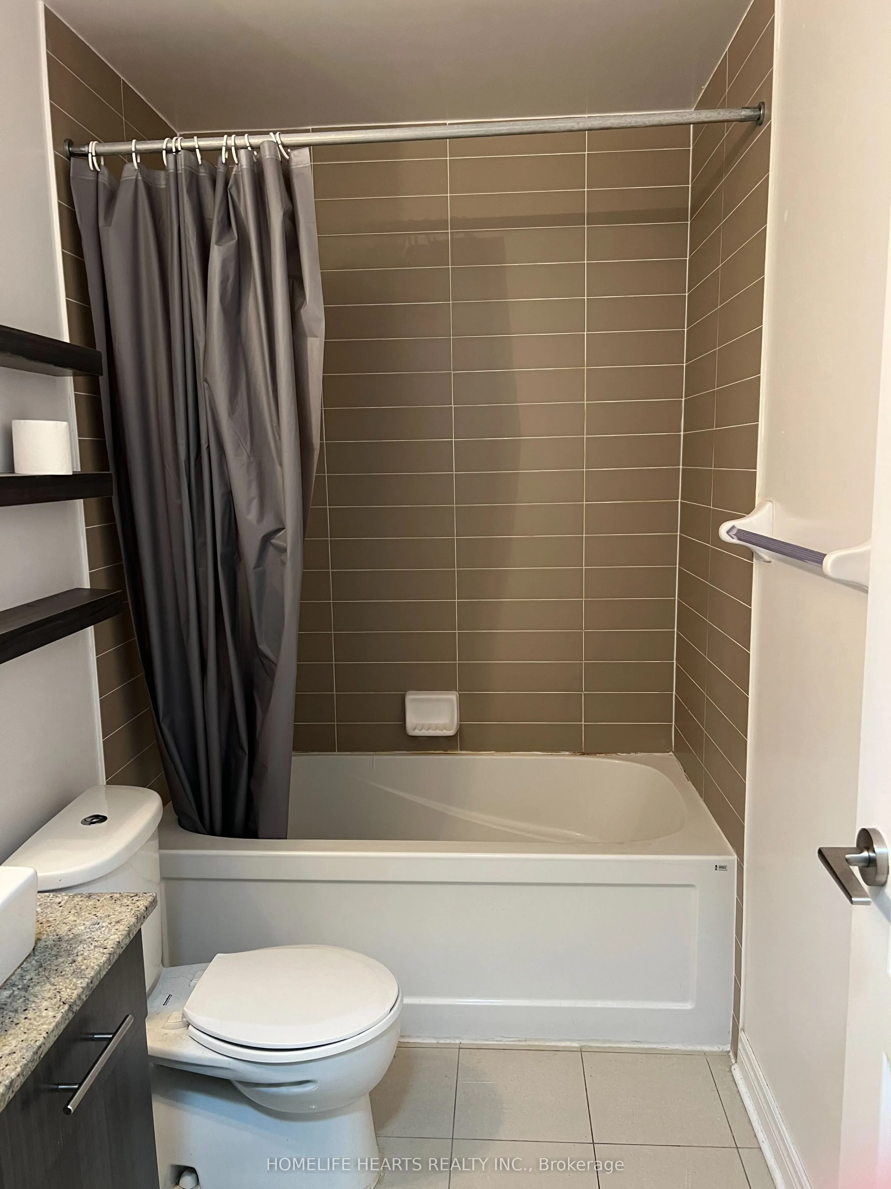 2756 Old Leslie Street #301