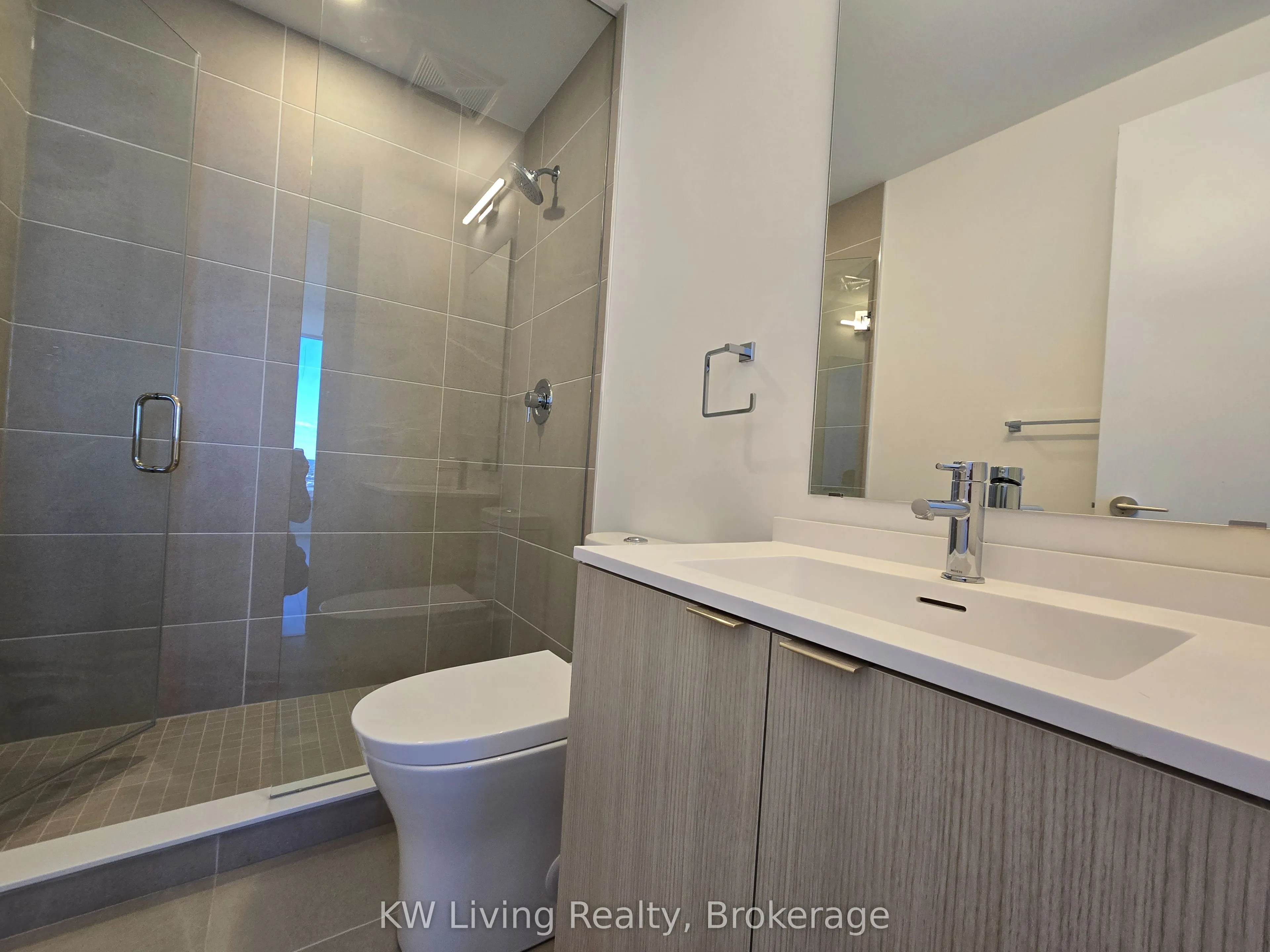 100 Queen Street E #2705