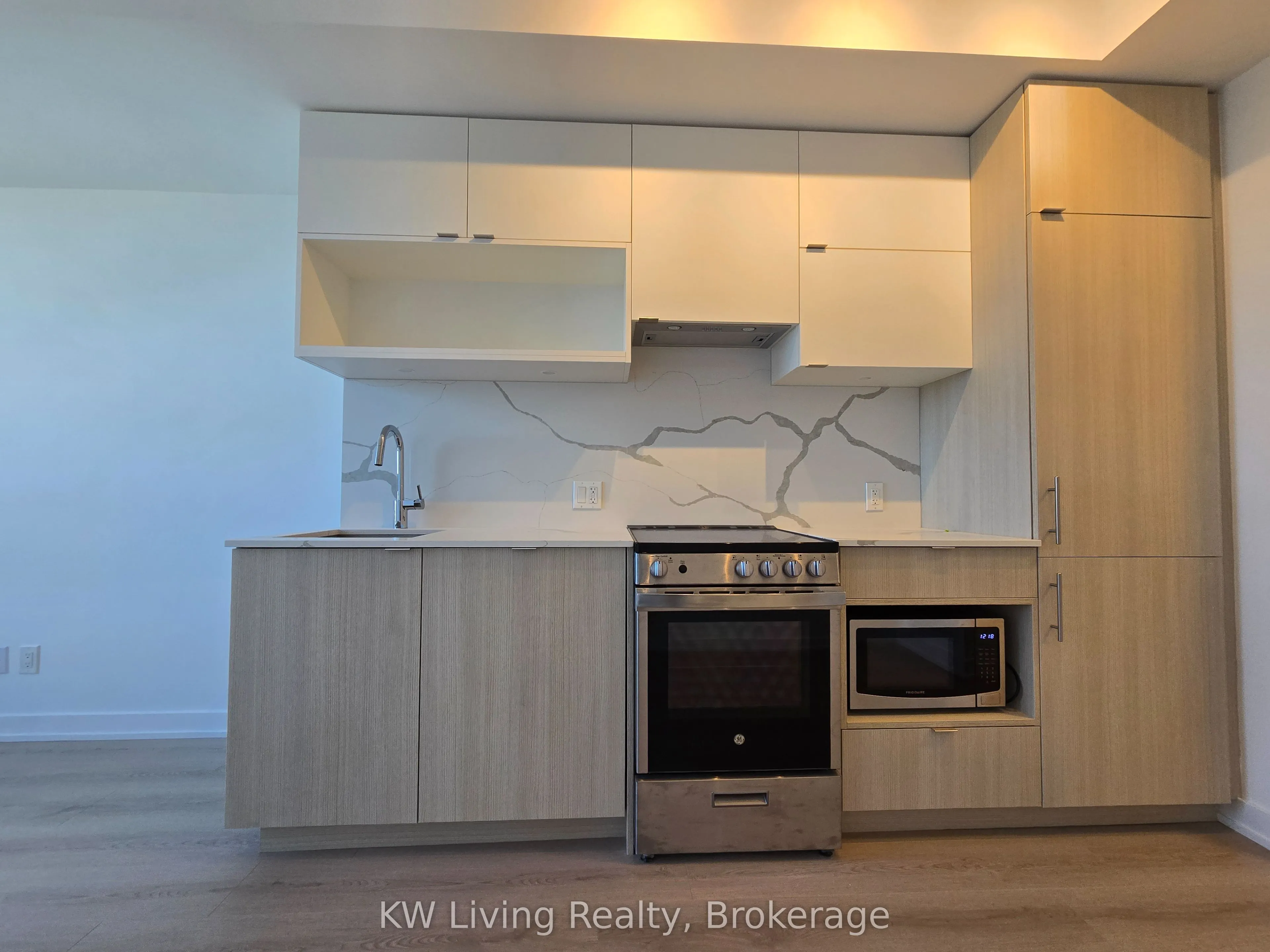 100 Queen Street E #2705