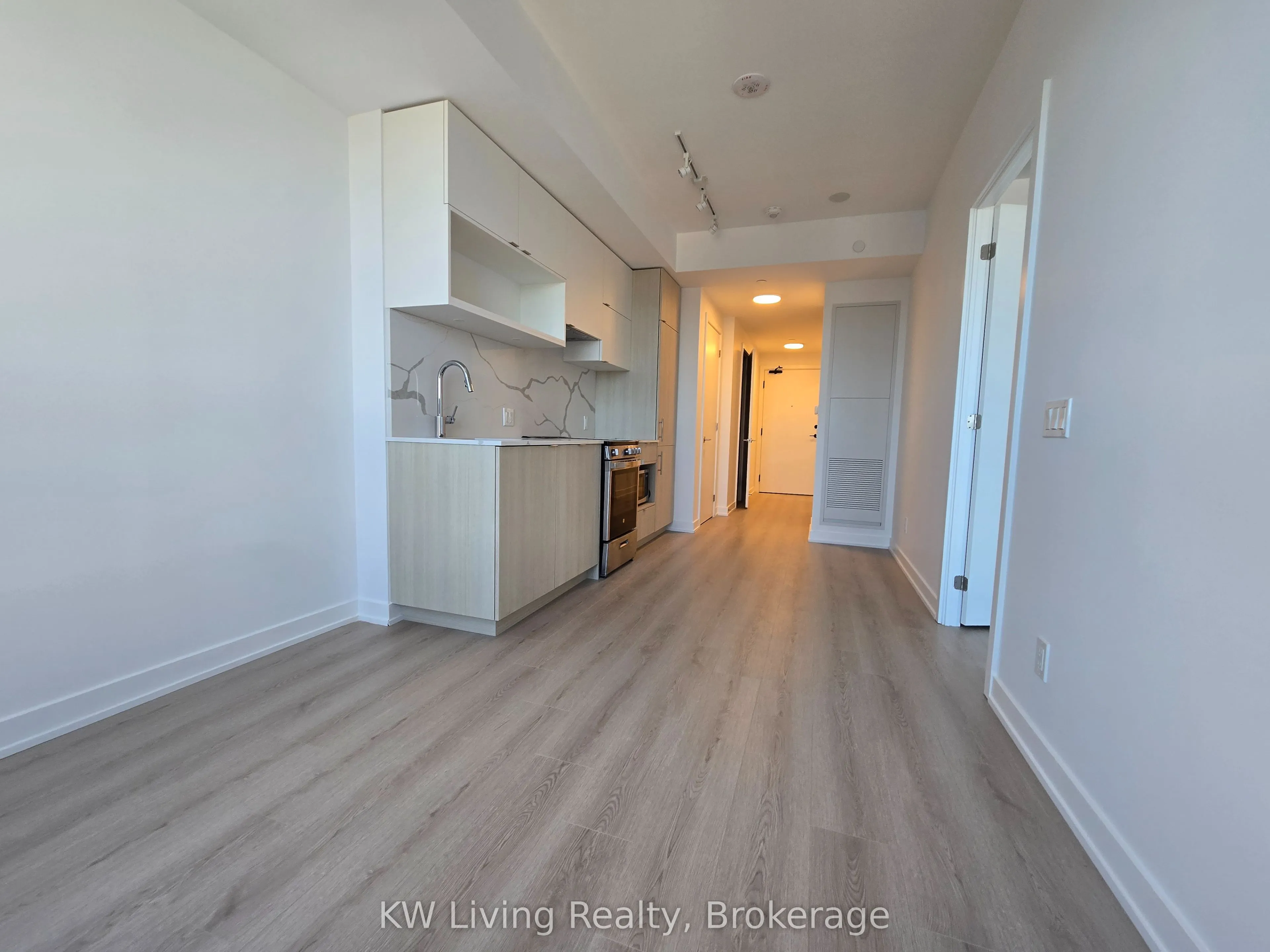 100 Queen Street E #2705