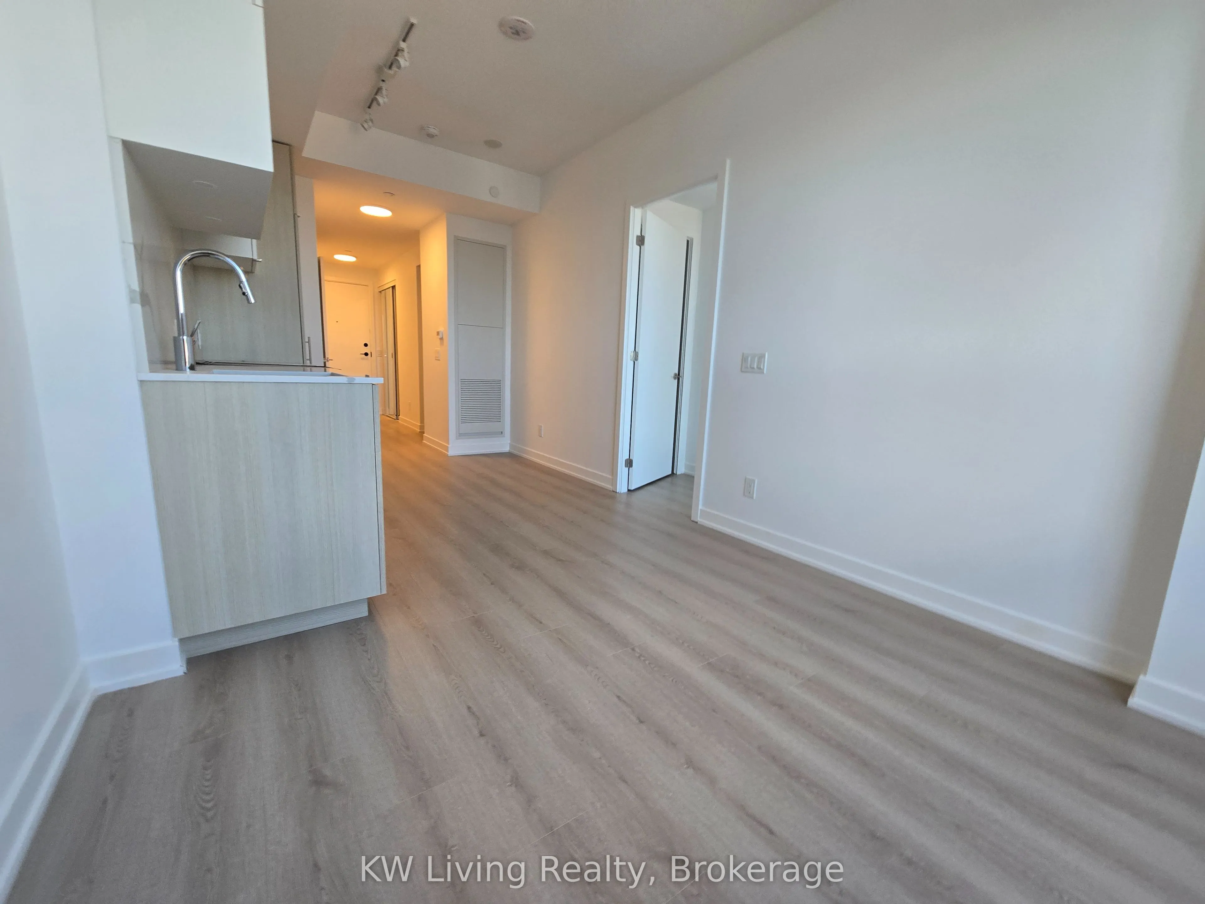 100 Queen Street E #2705