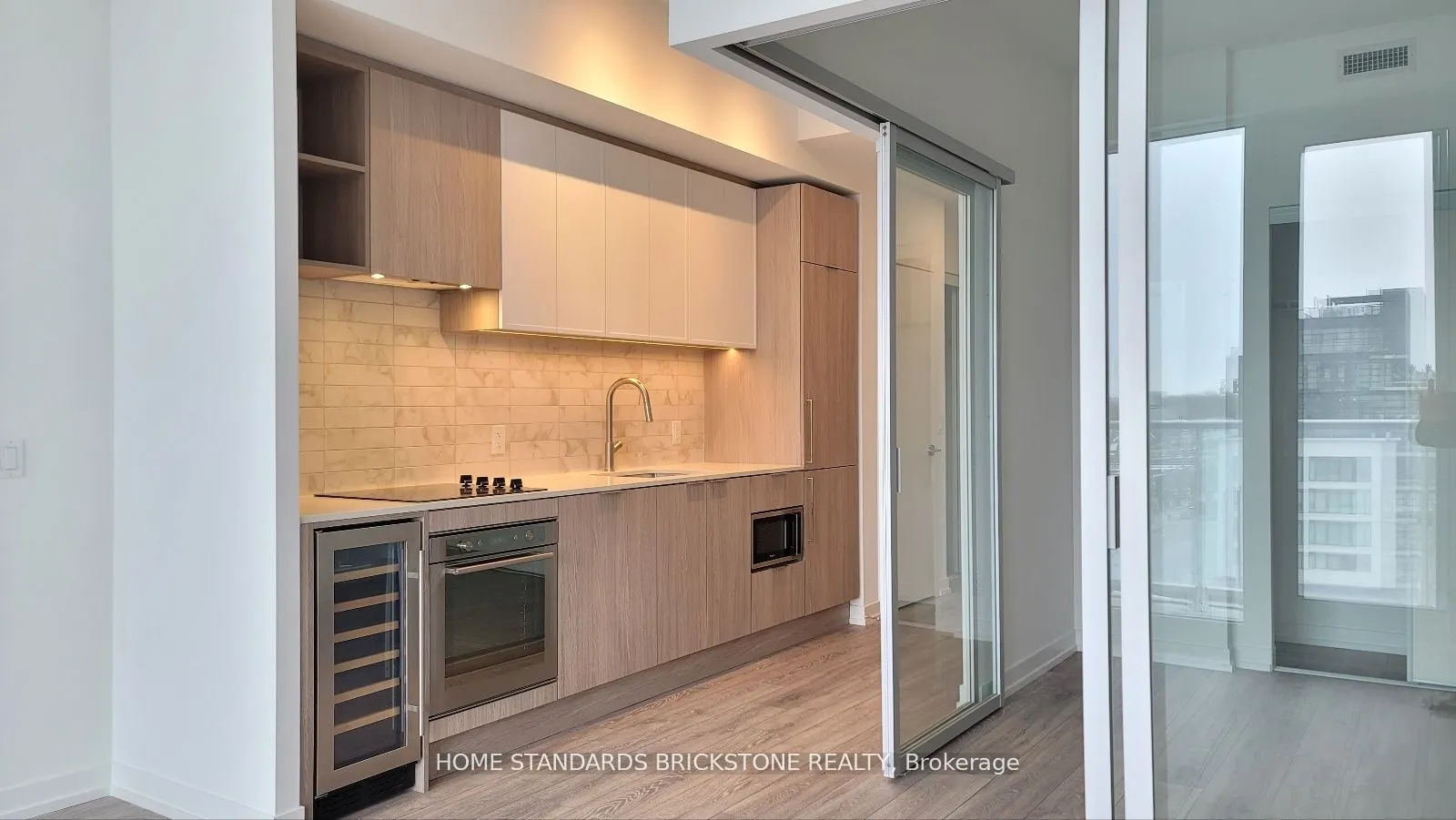 2020 Bathurst Street #715