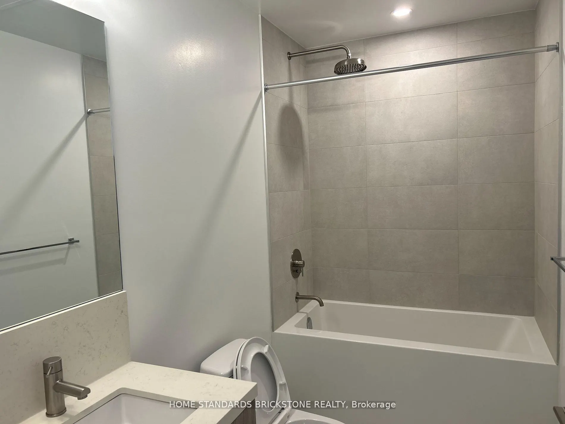 2020 Bathurst Street #715