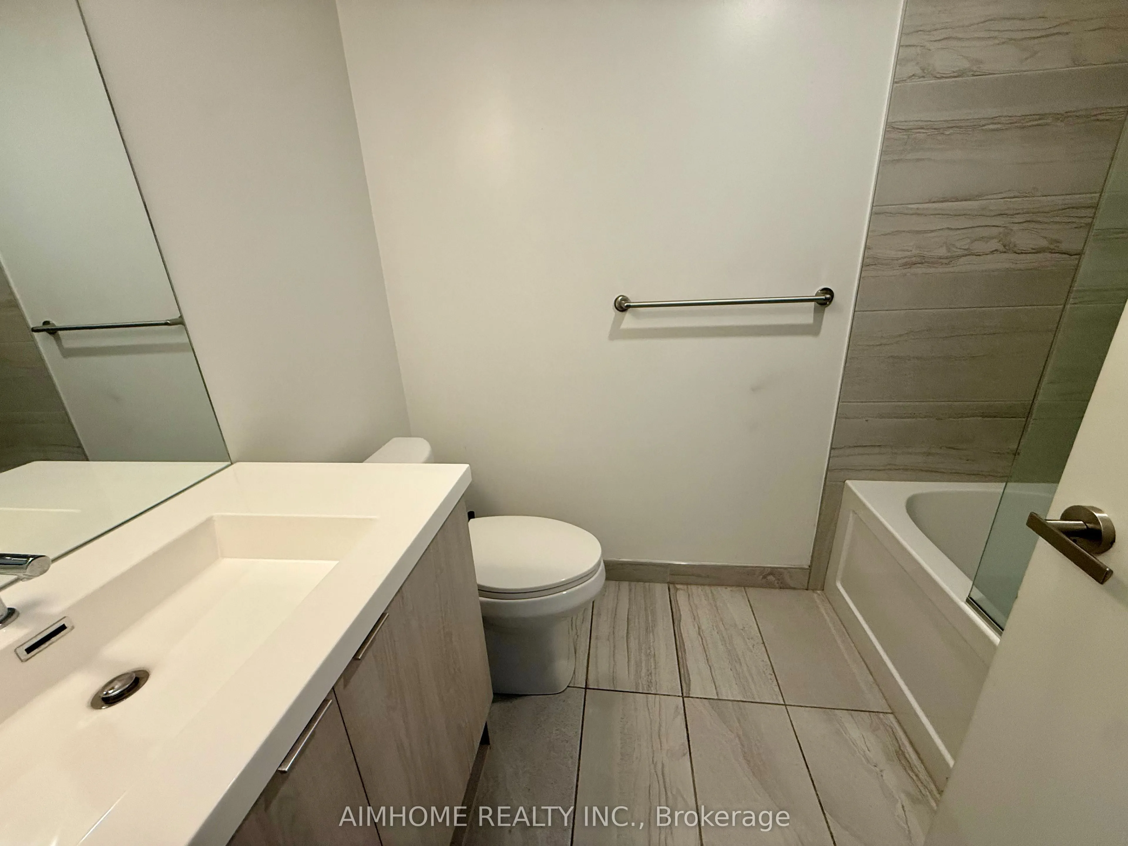 138 Downes Street #2905