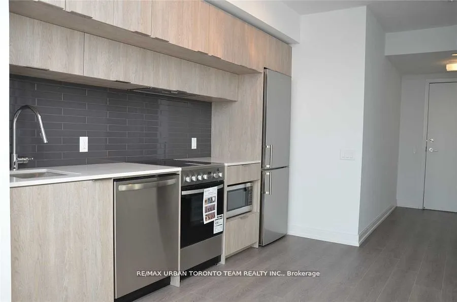 181 Dundas Street E #3707