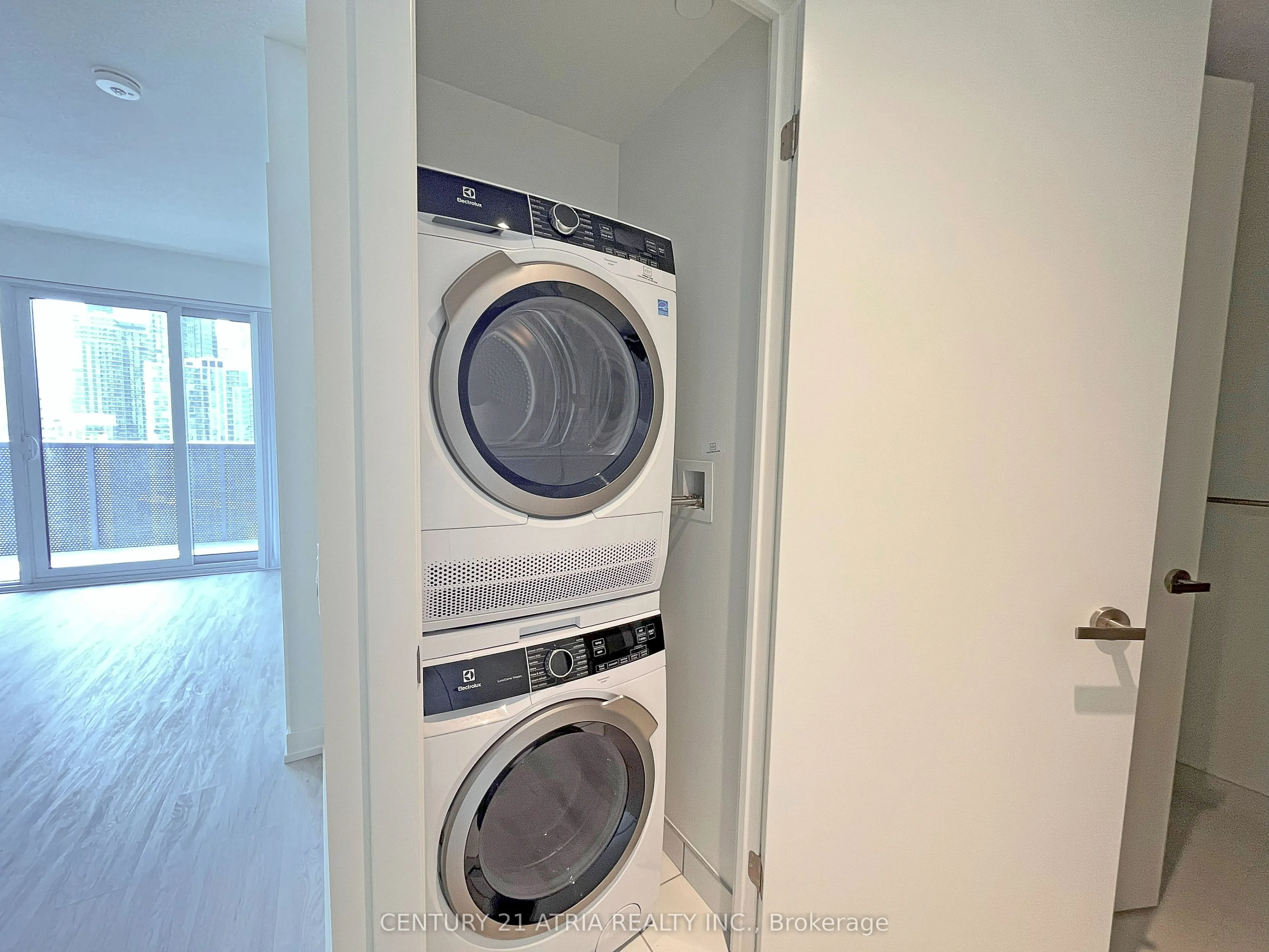 55 Cooper Street S #3116