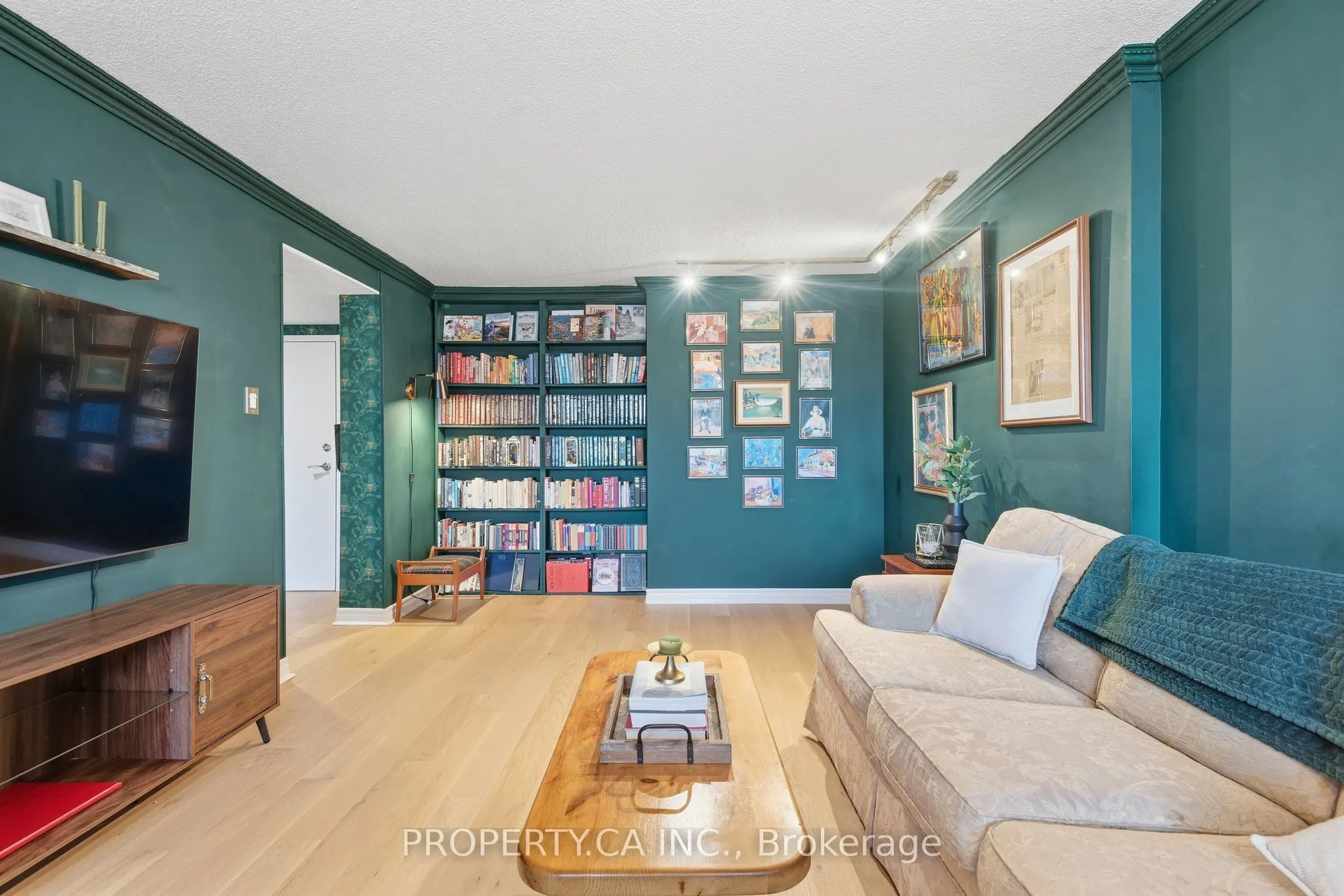 15 Maitland Place #1811