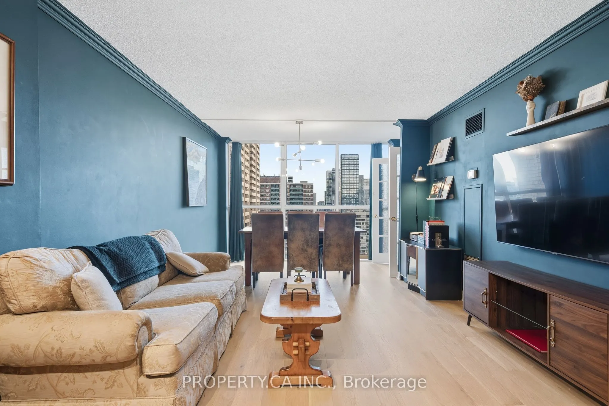 15 Maitland Place #1811