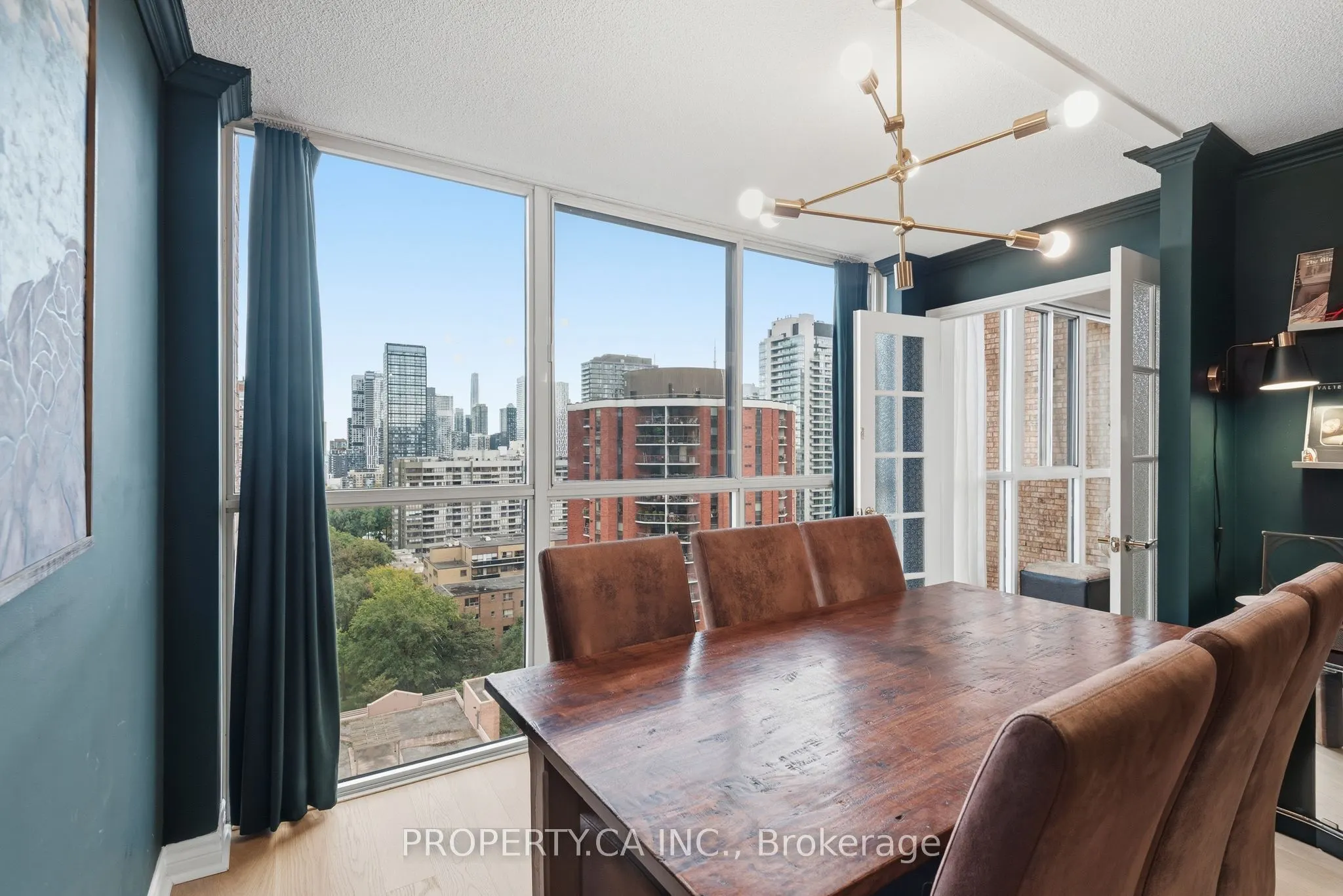 15 Maitland Place #1811