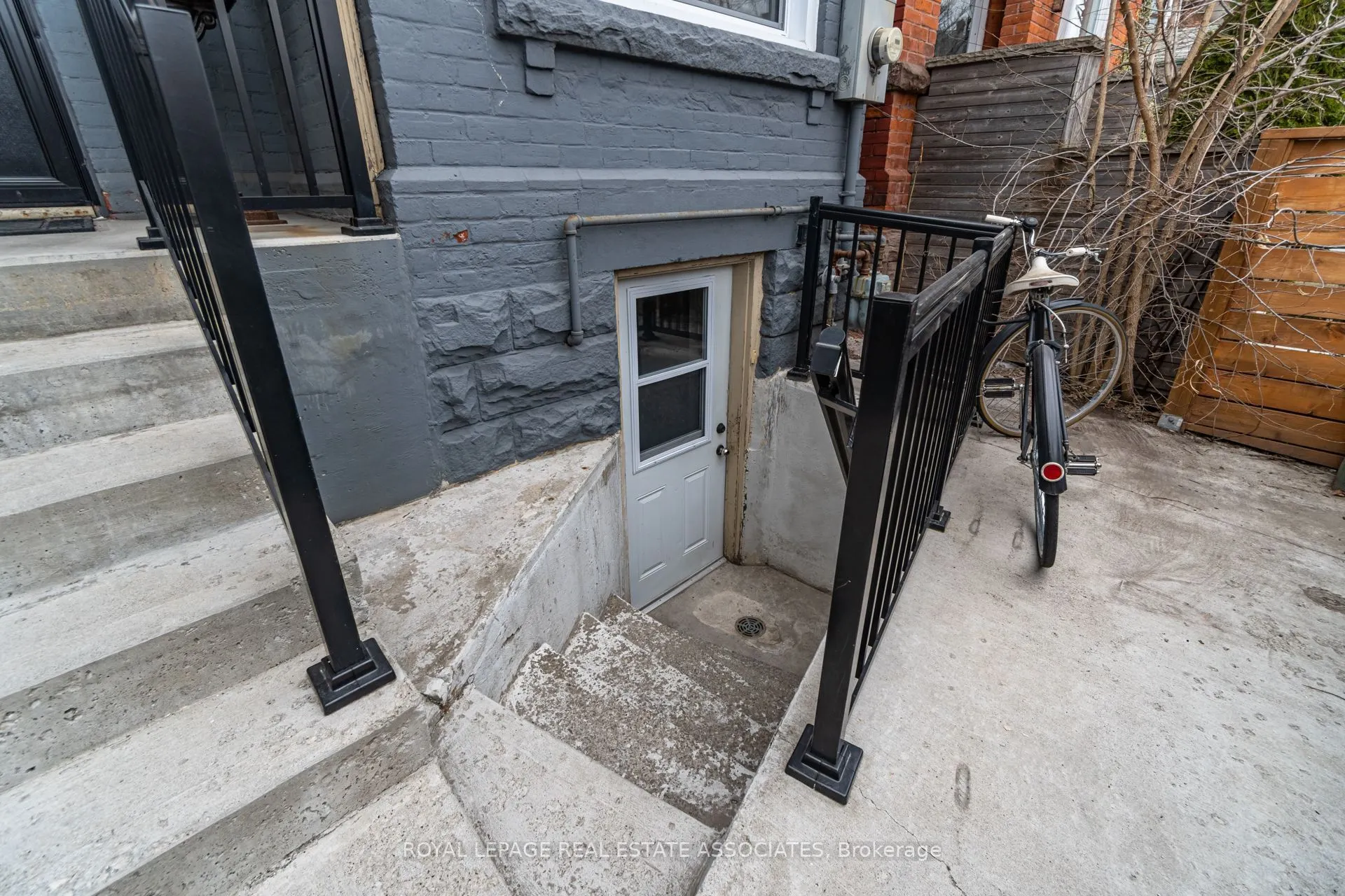 274 Ossington Avenue #3