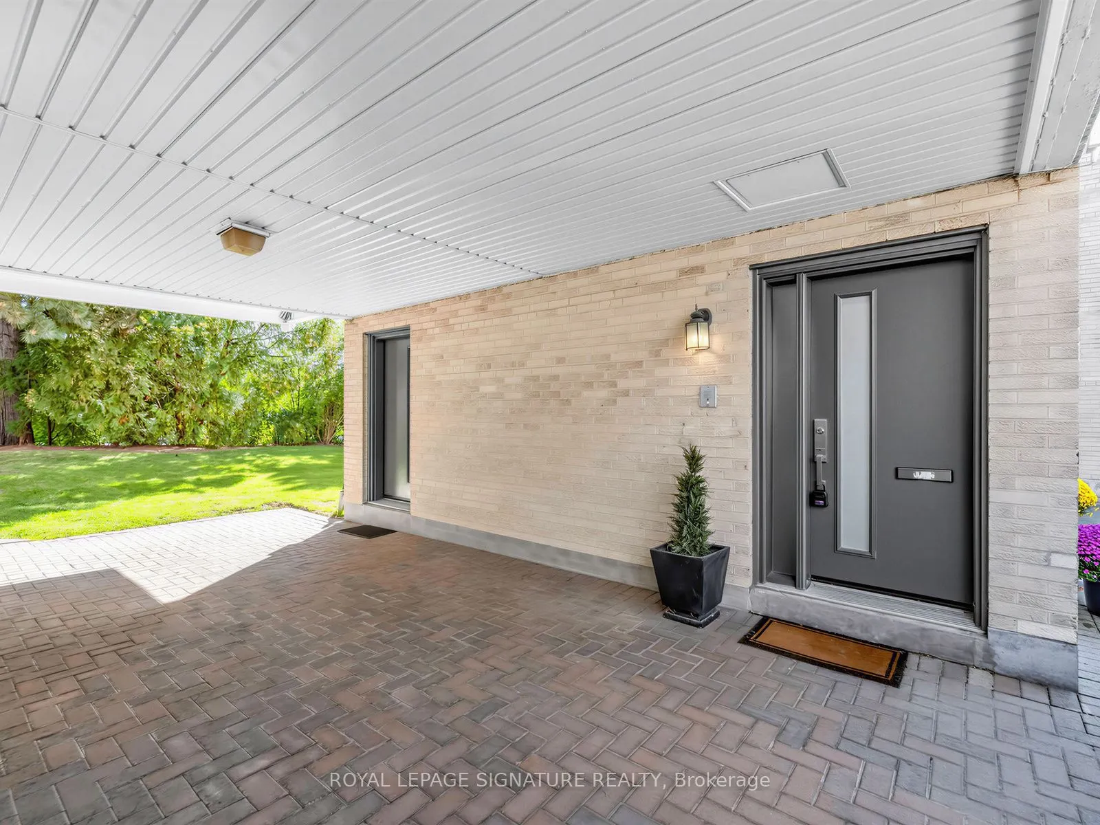 25 Proudbank Millway #49