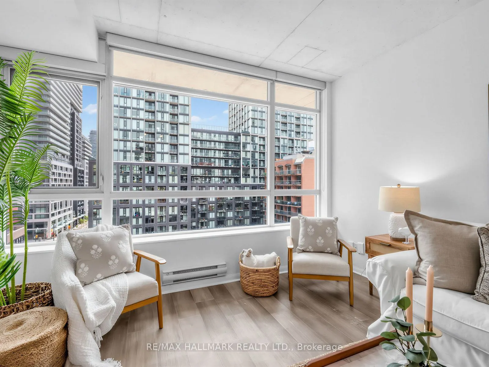 333 Adelaide Street E #728