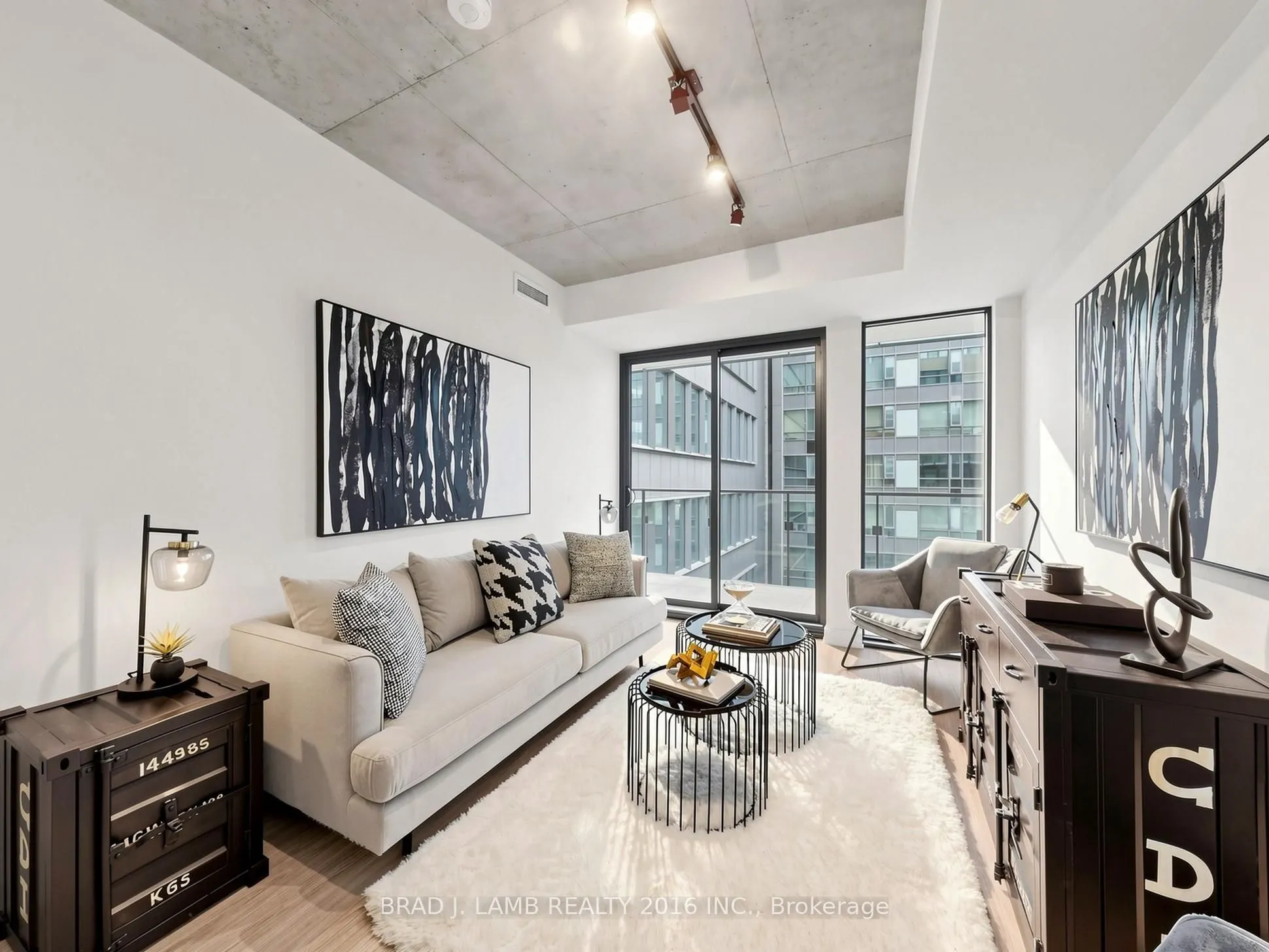 284 King Street E #405