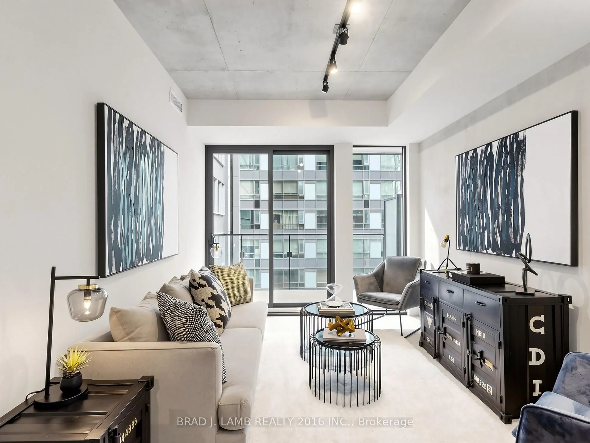 284 King Street E #405