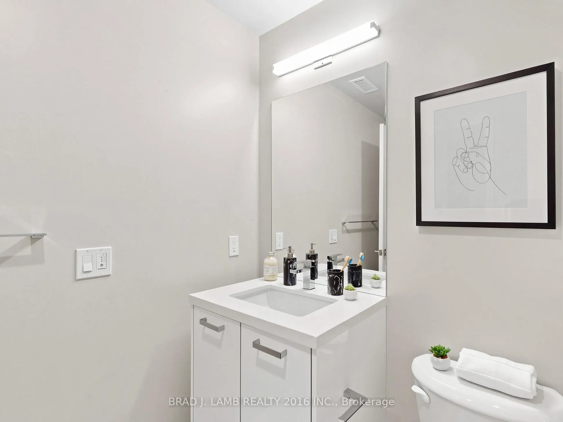 284 King Street E #405