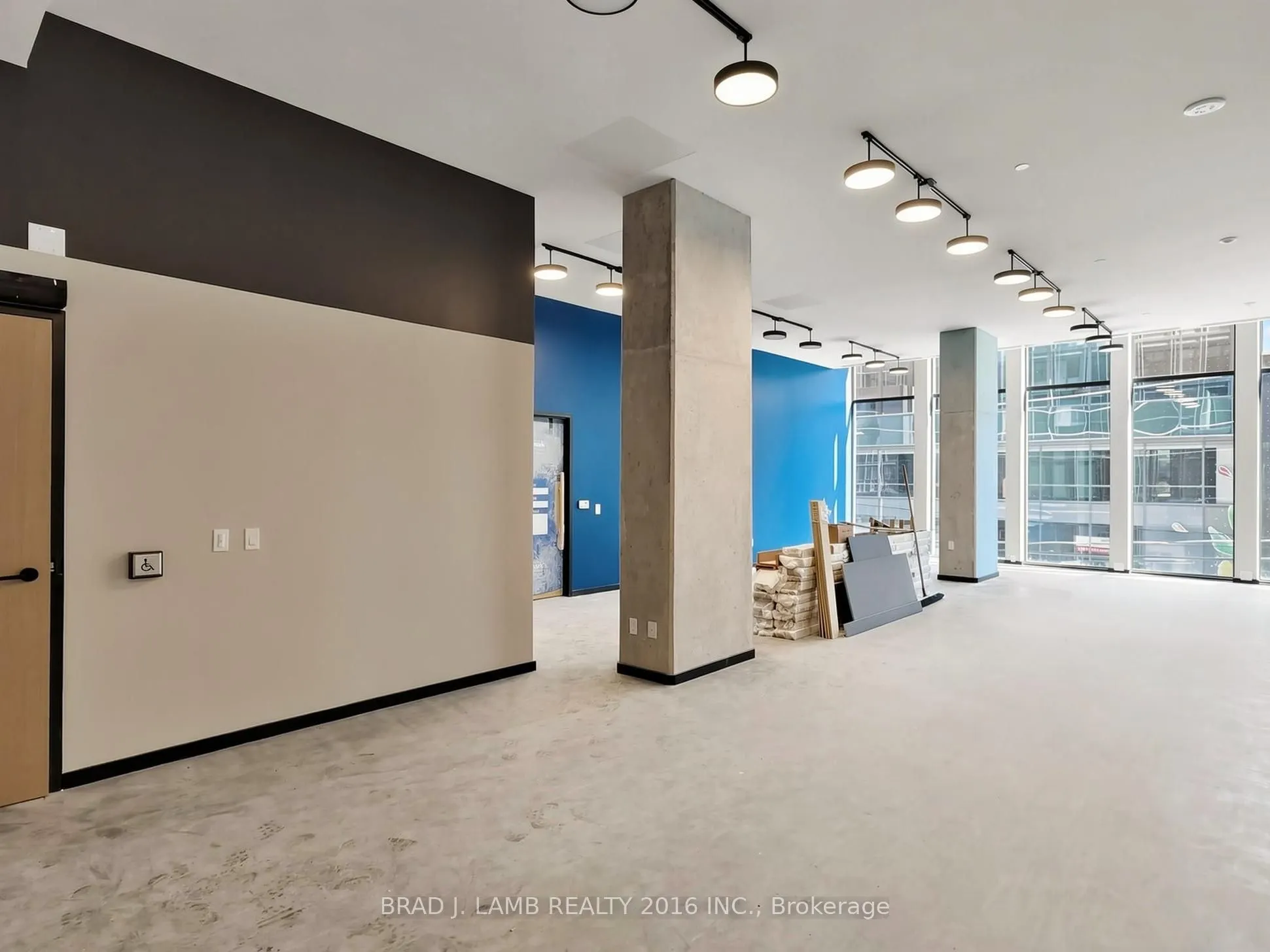 284 King Street E #405