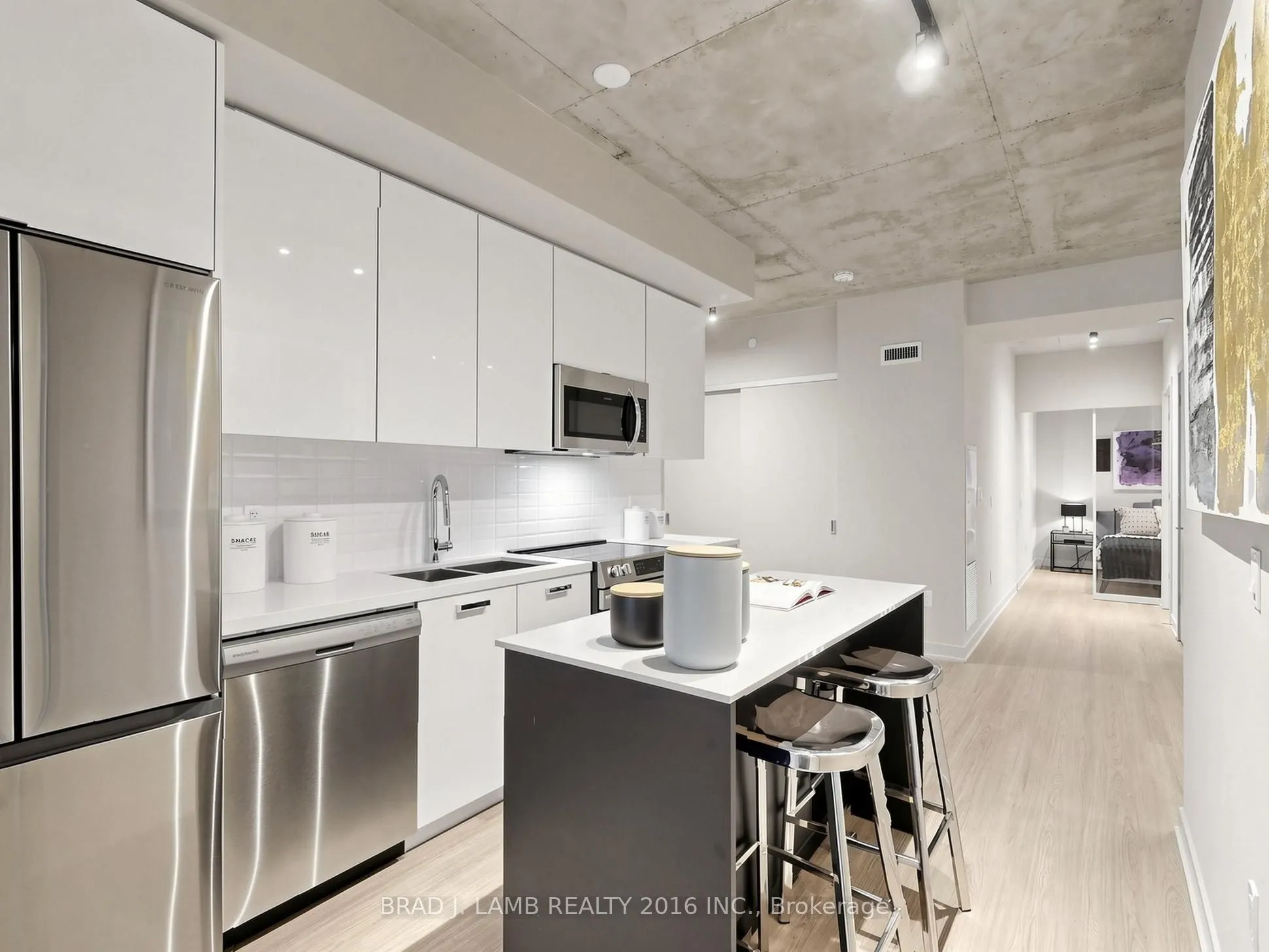 284 King Street E #405
