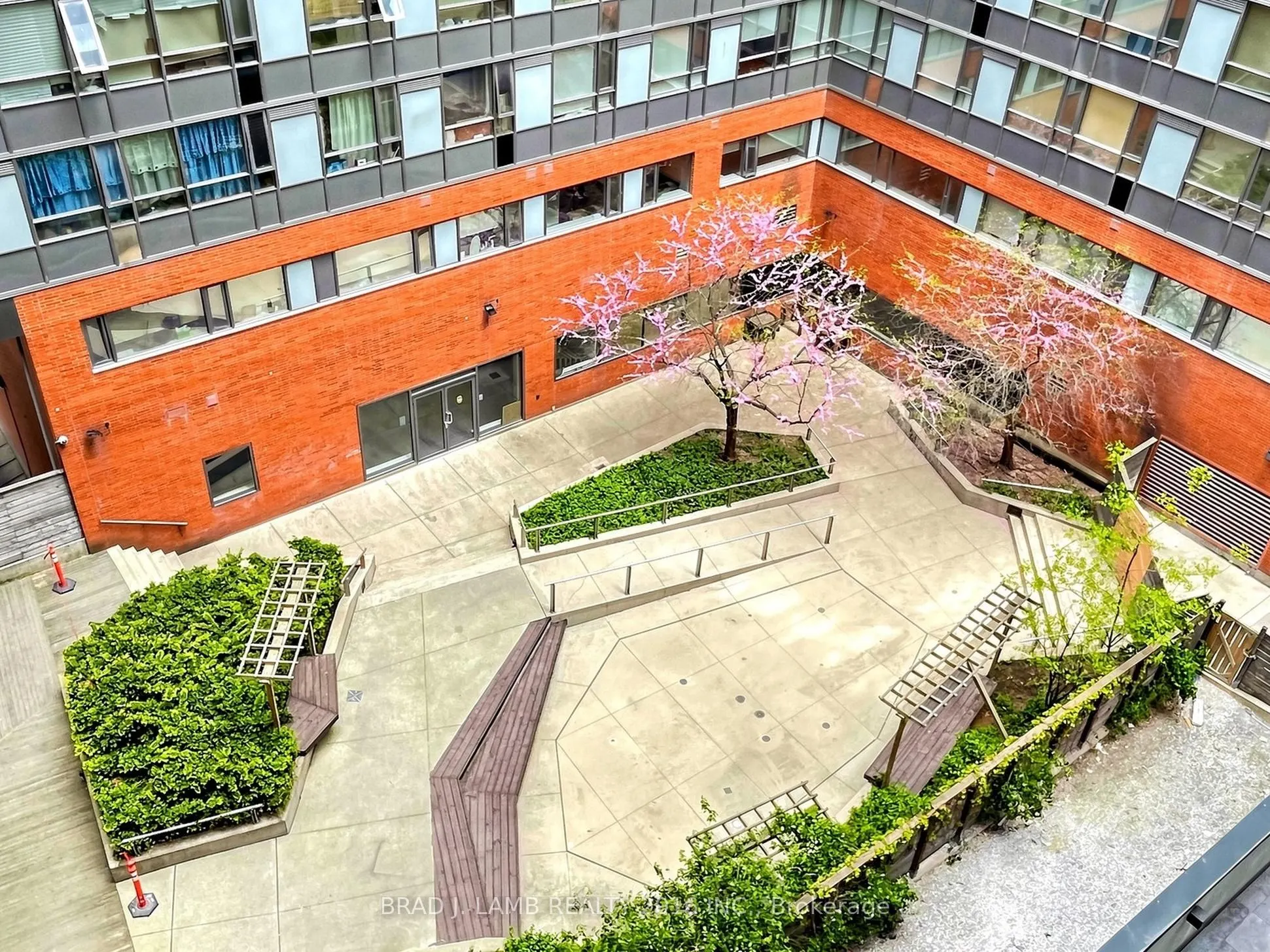 284 King Street E #405
