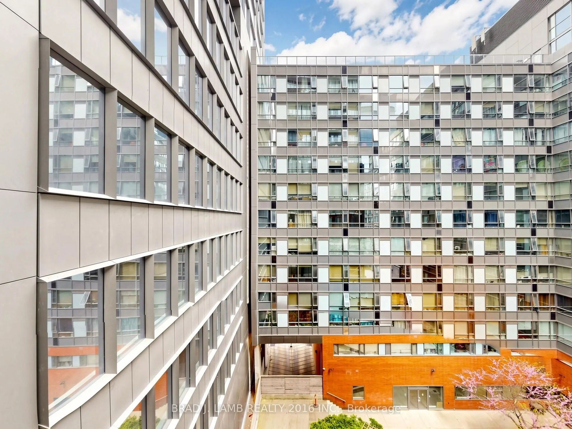 284 King Street E #405