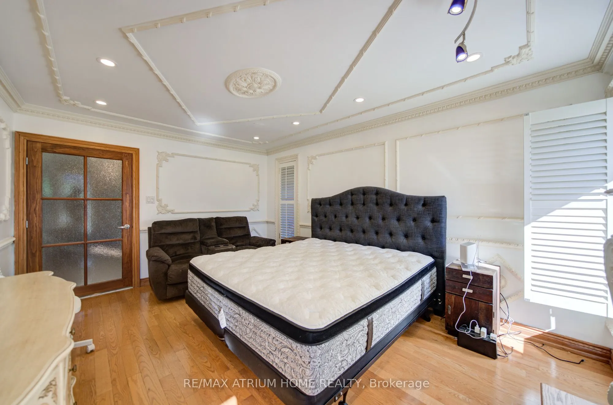 8 Patrick Boulevard