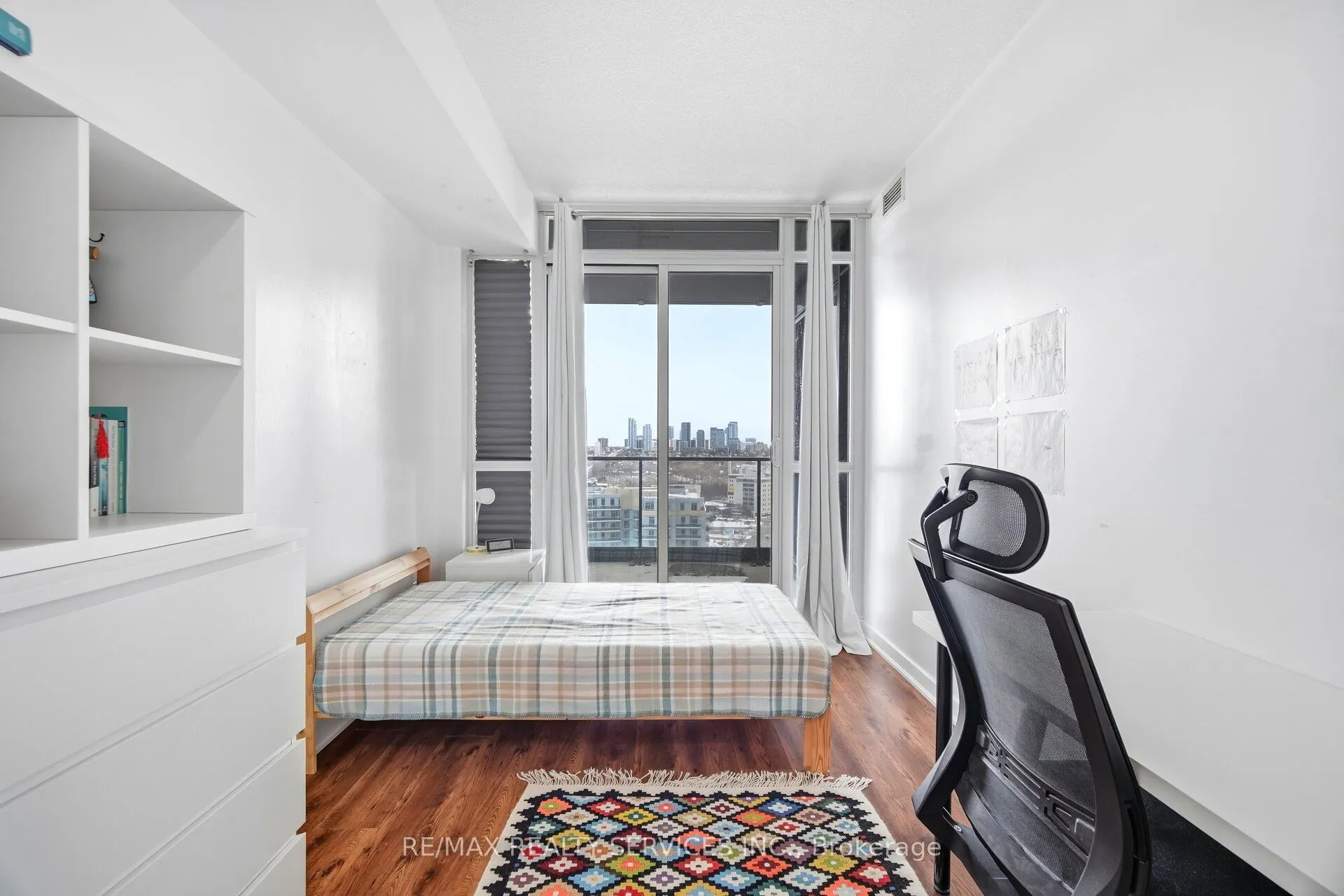 29 Singer Court #1910