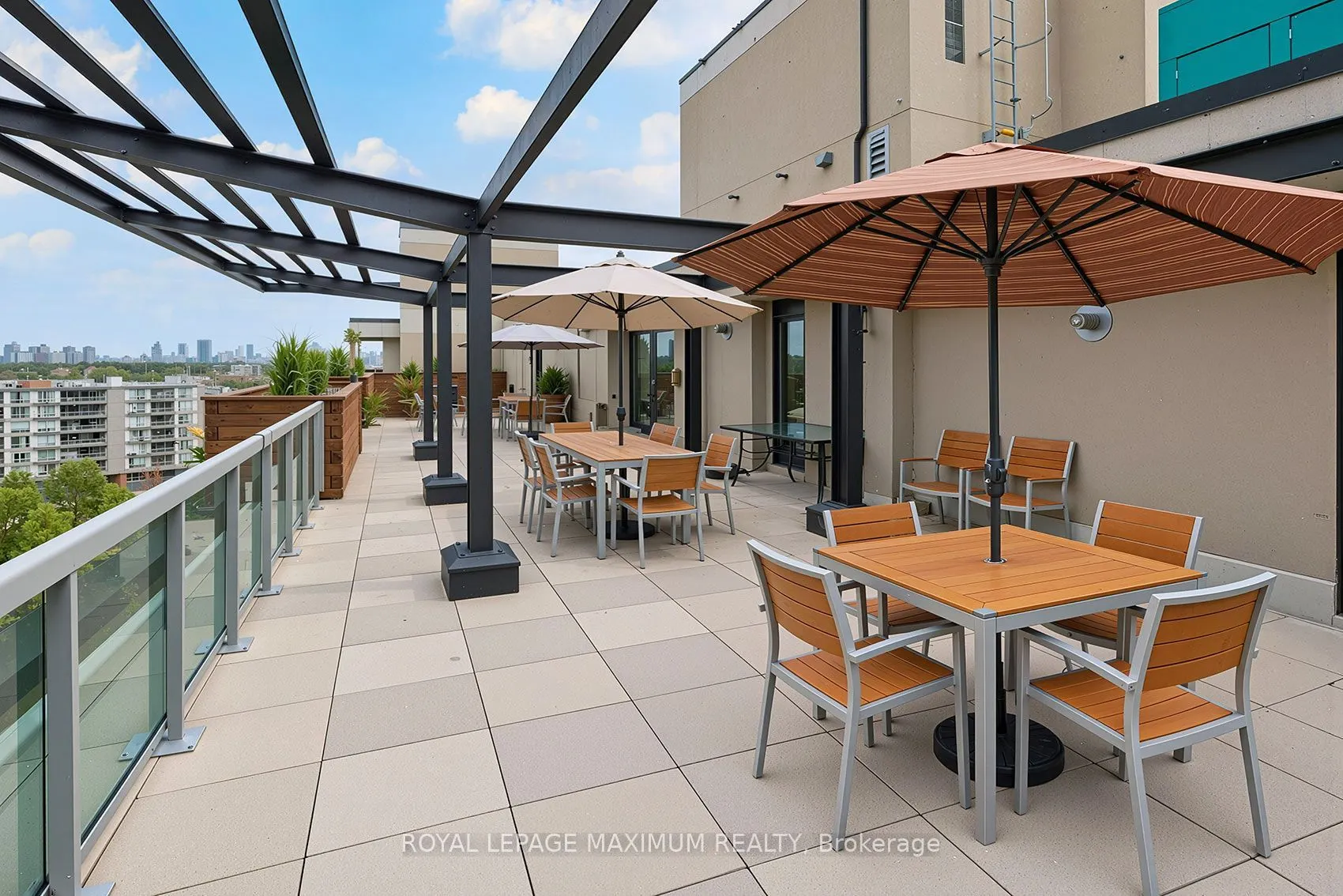 935 Sheppard Avenue W #505