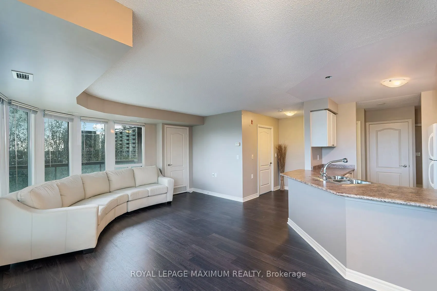 935 Sheppard Avenue W #505
