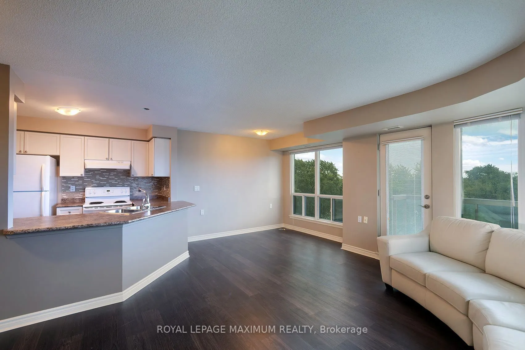 935 Sheppard Avenue W #505