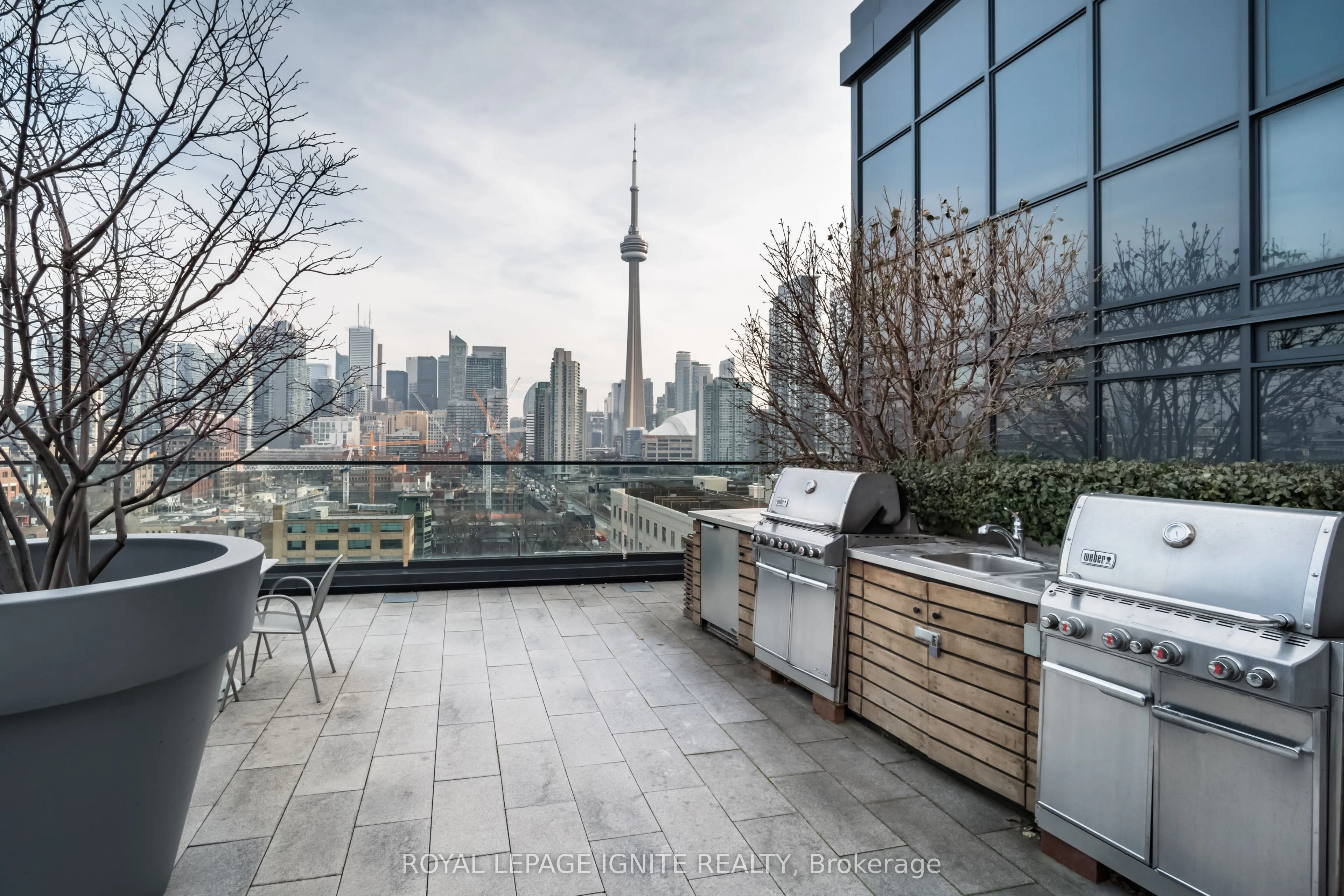 560 Front Street W #828