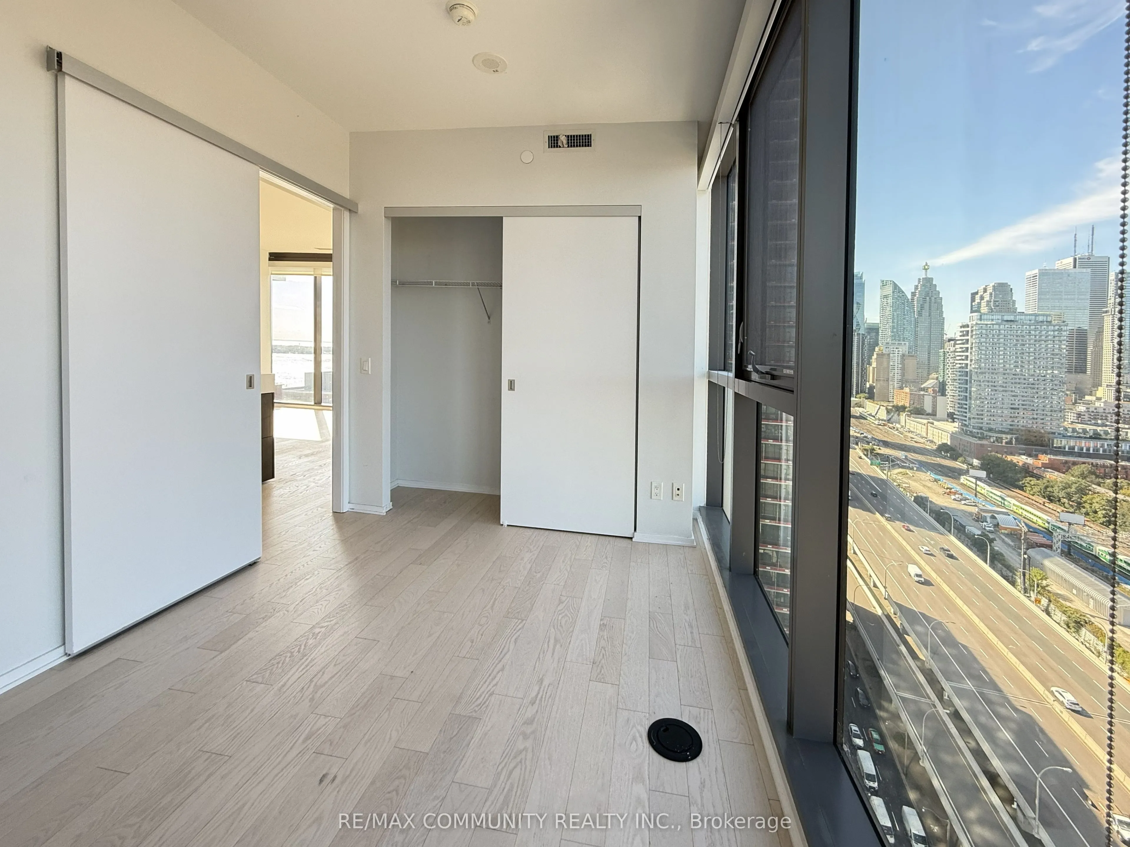 16 Bonnycastle Street #2102