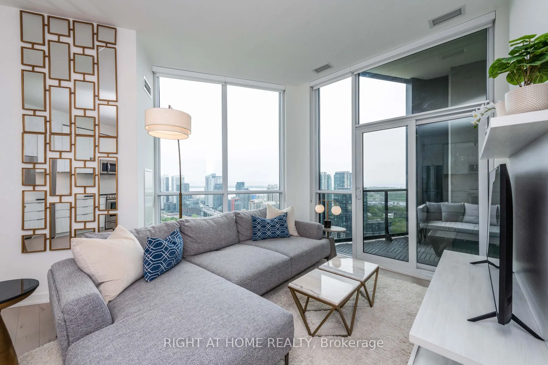 30 Ordnance Street #PH2907