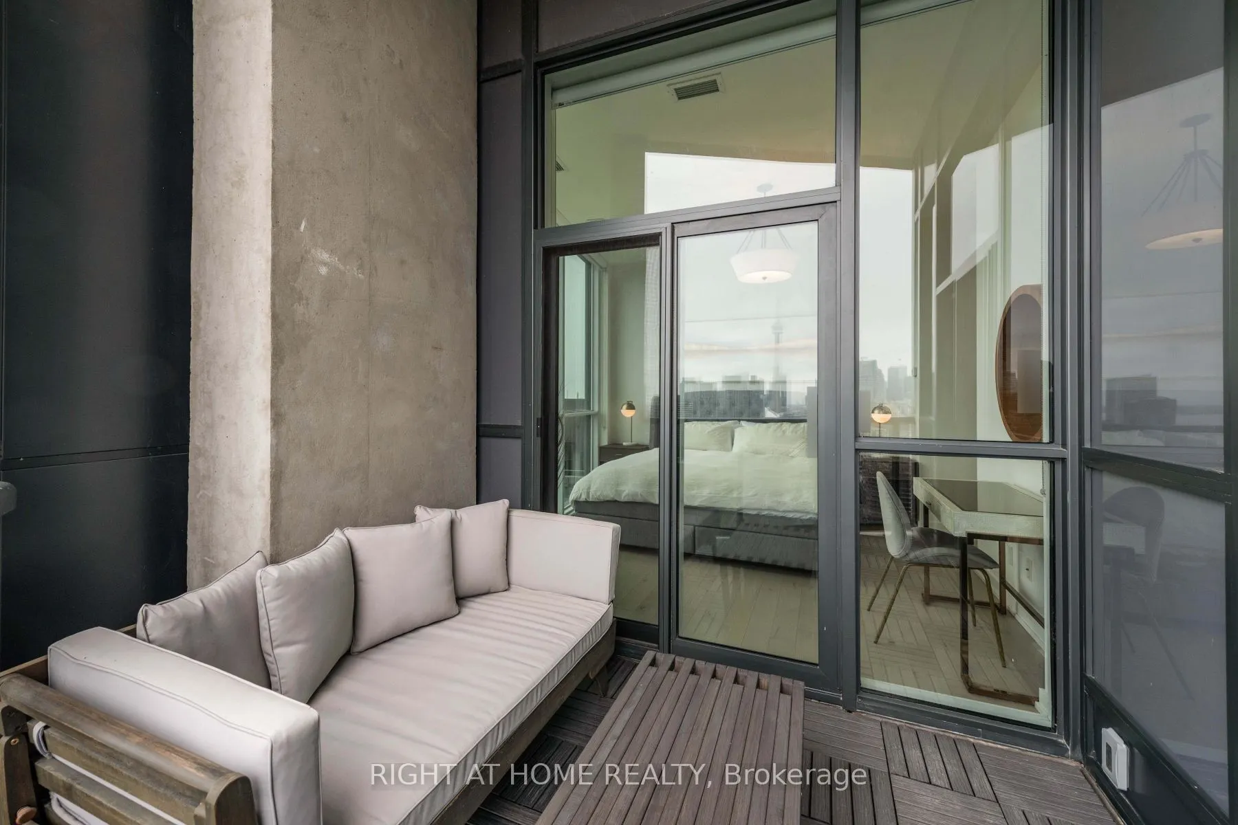 30 Ordnance Street #PH2907