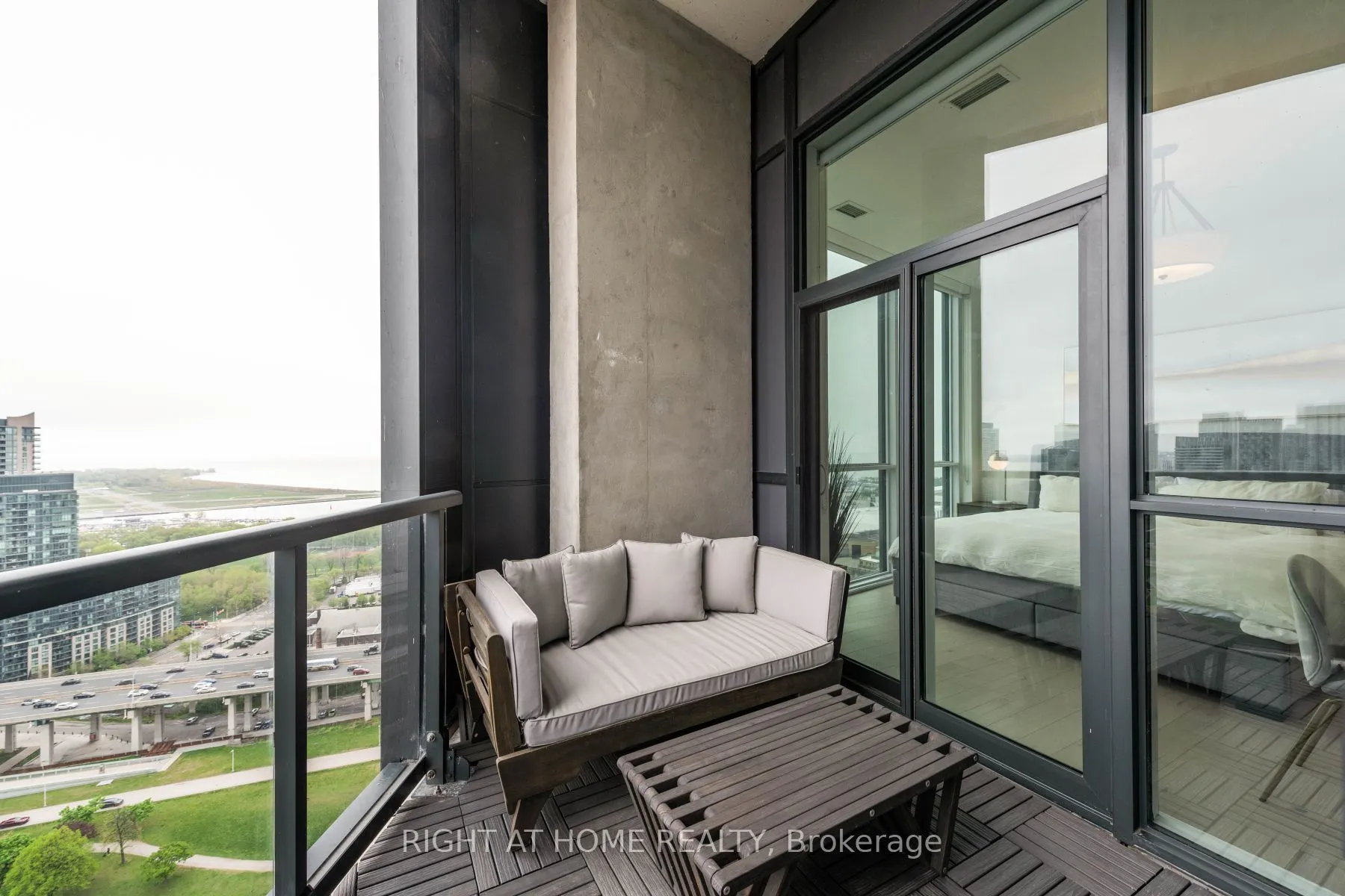 30 Ordnance Street #PH2907