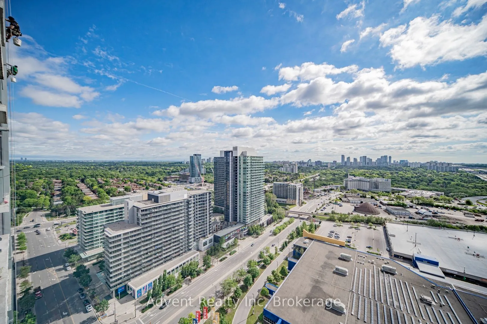 121 Mcmahon Drive #3008