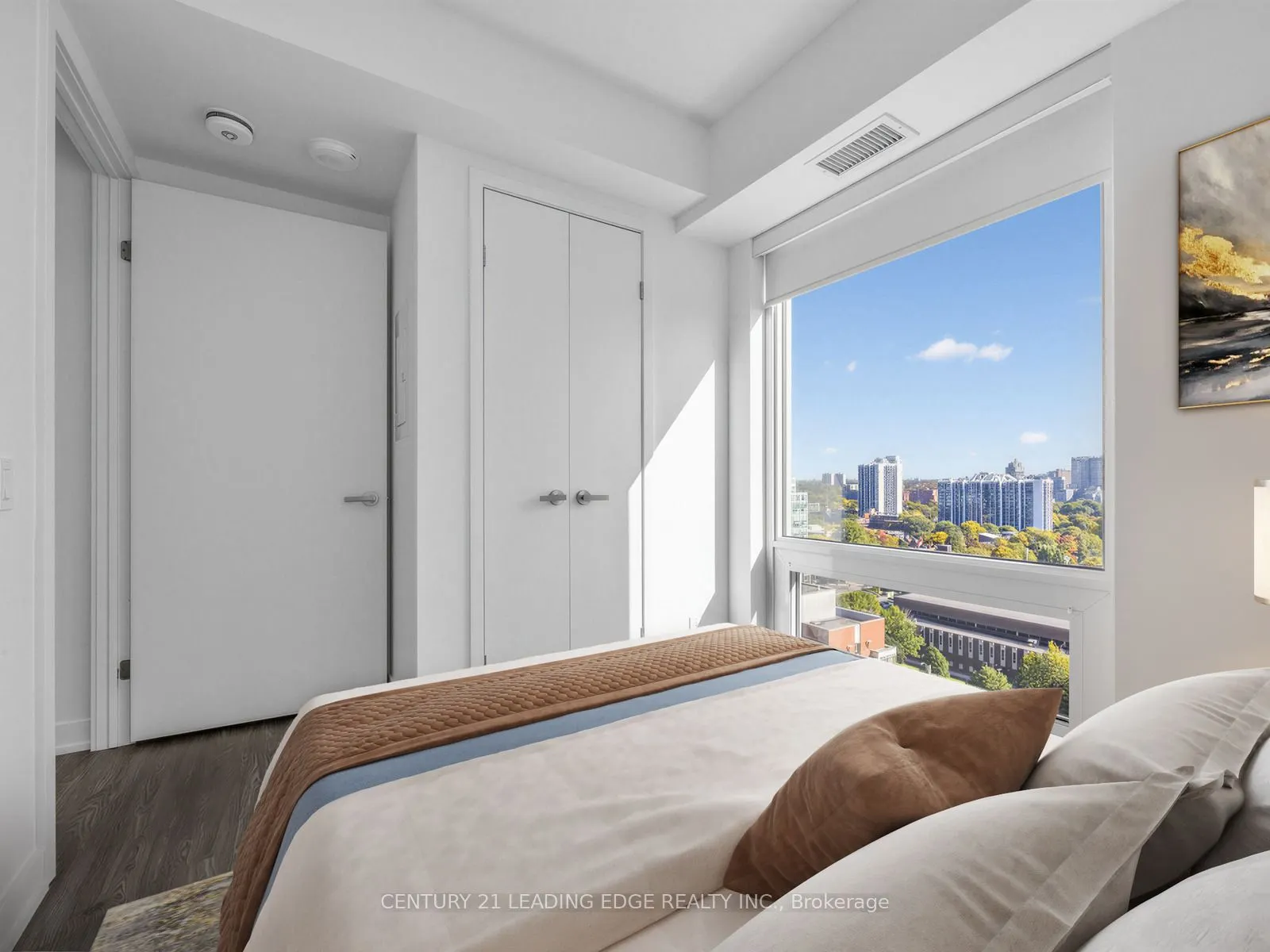 88 Queen Street E #1602