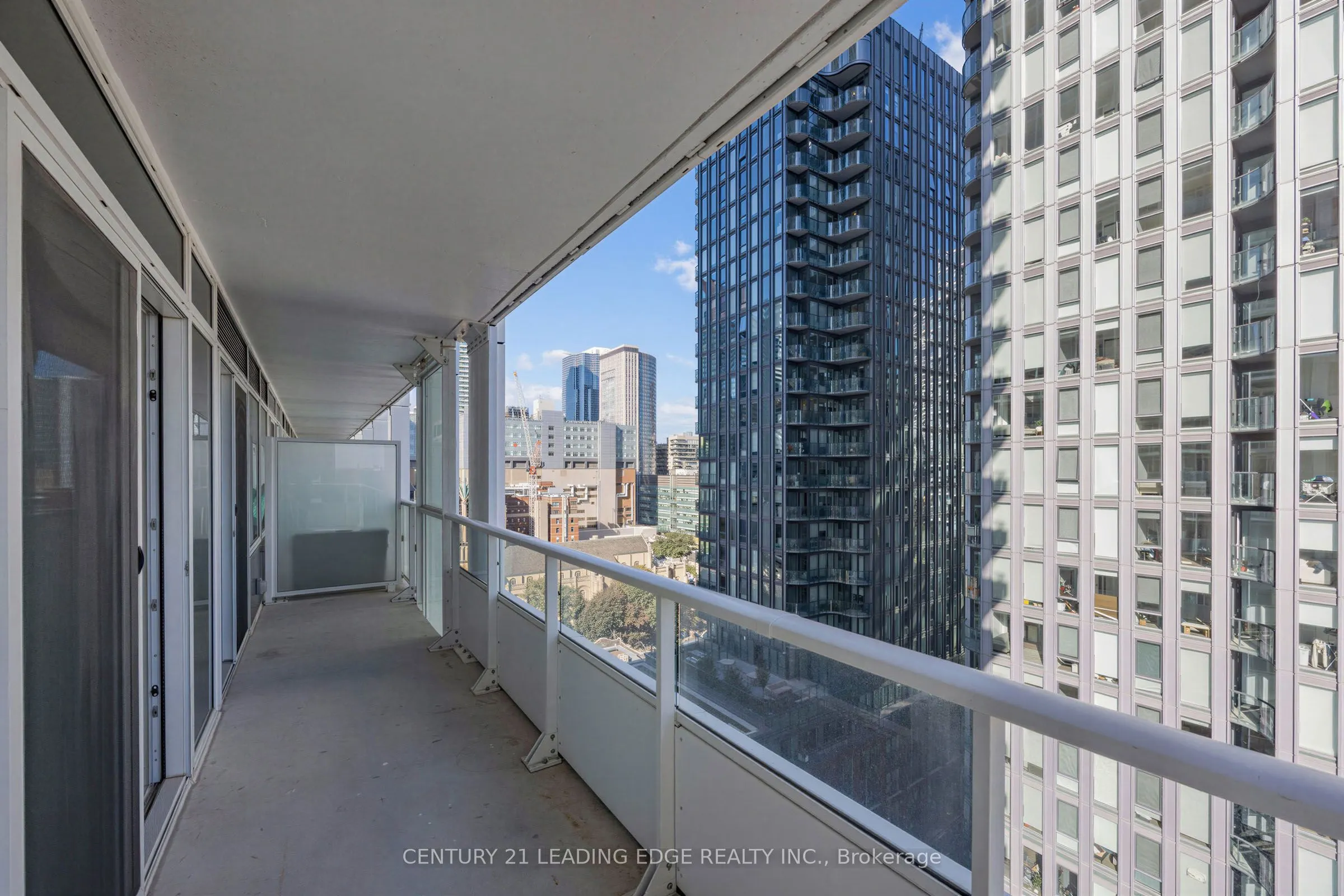 88 Queen Street E #1602