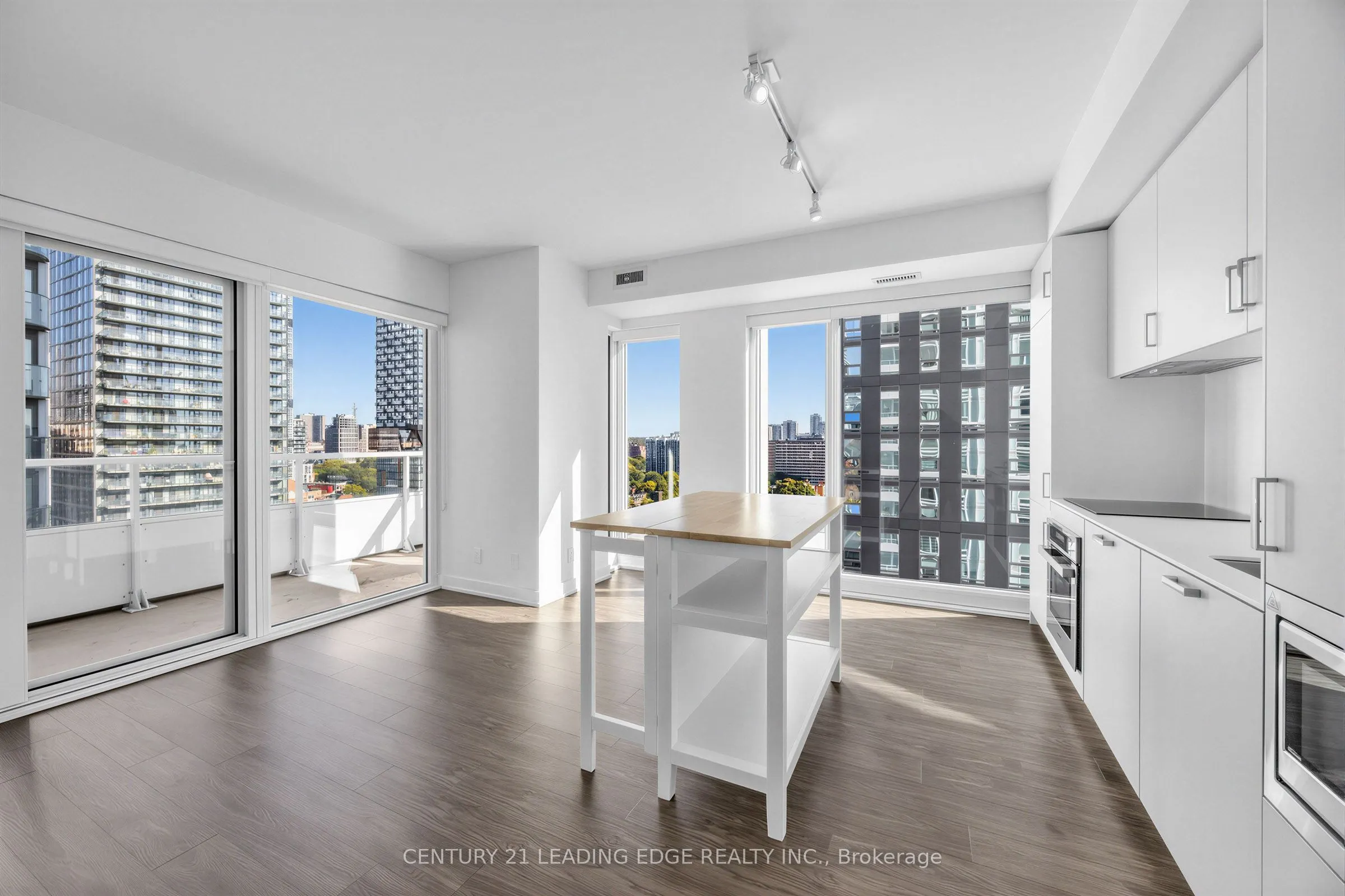 88 Queen Street E #1602