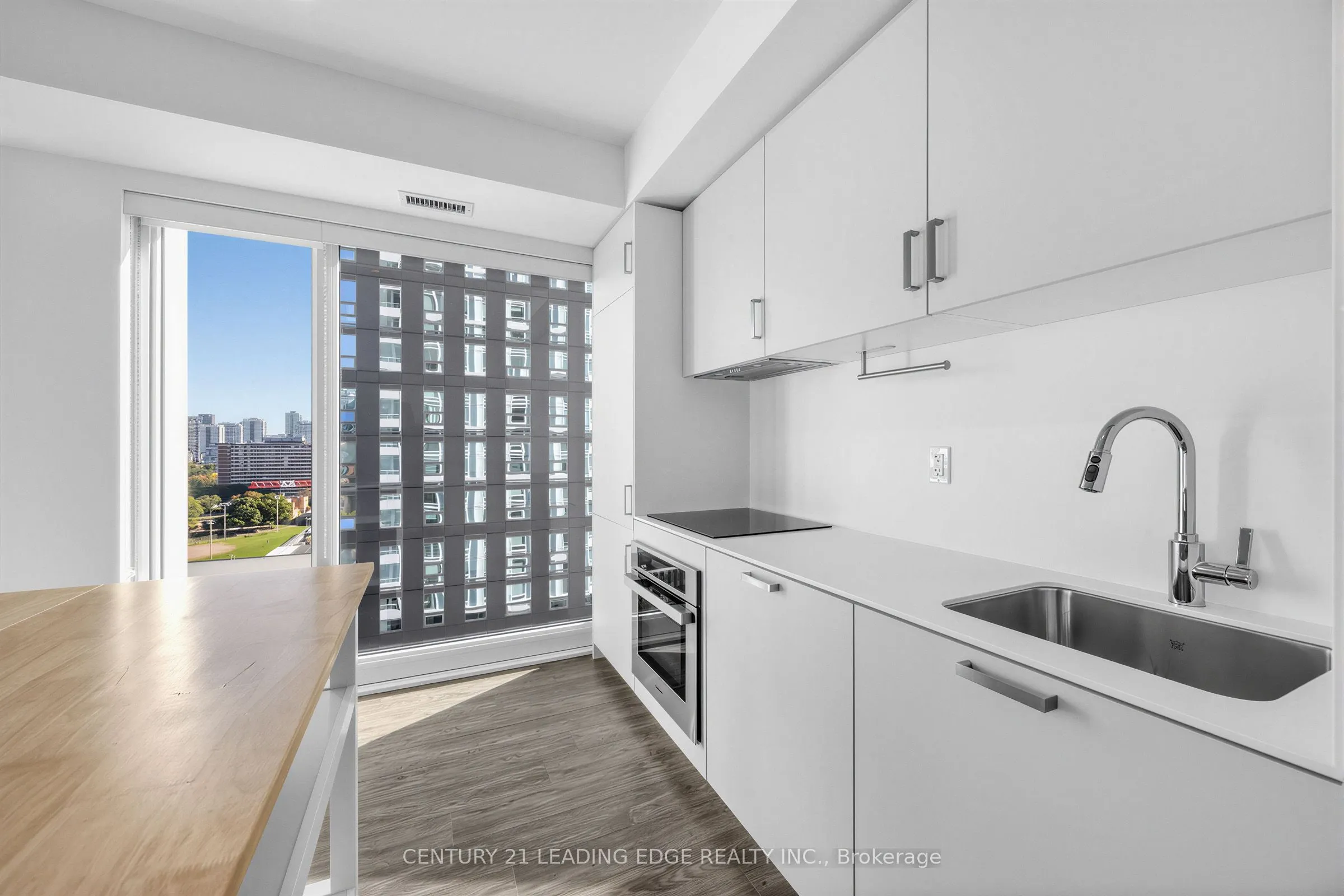88 Queen Street E #1602