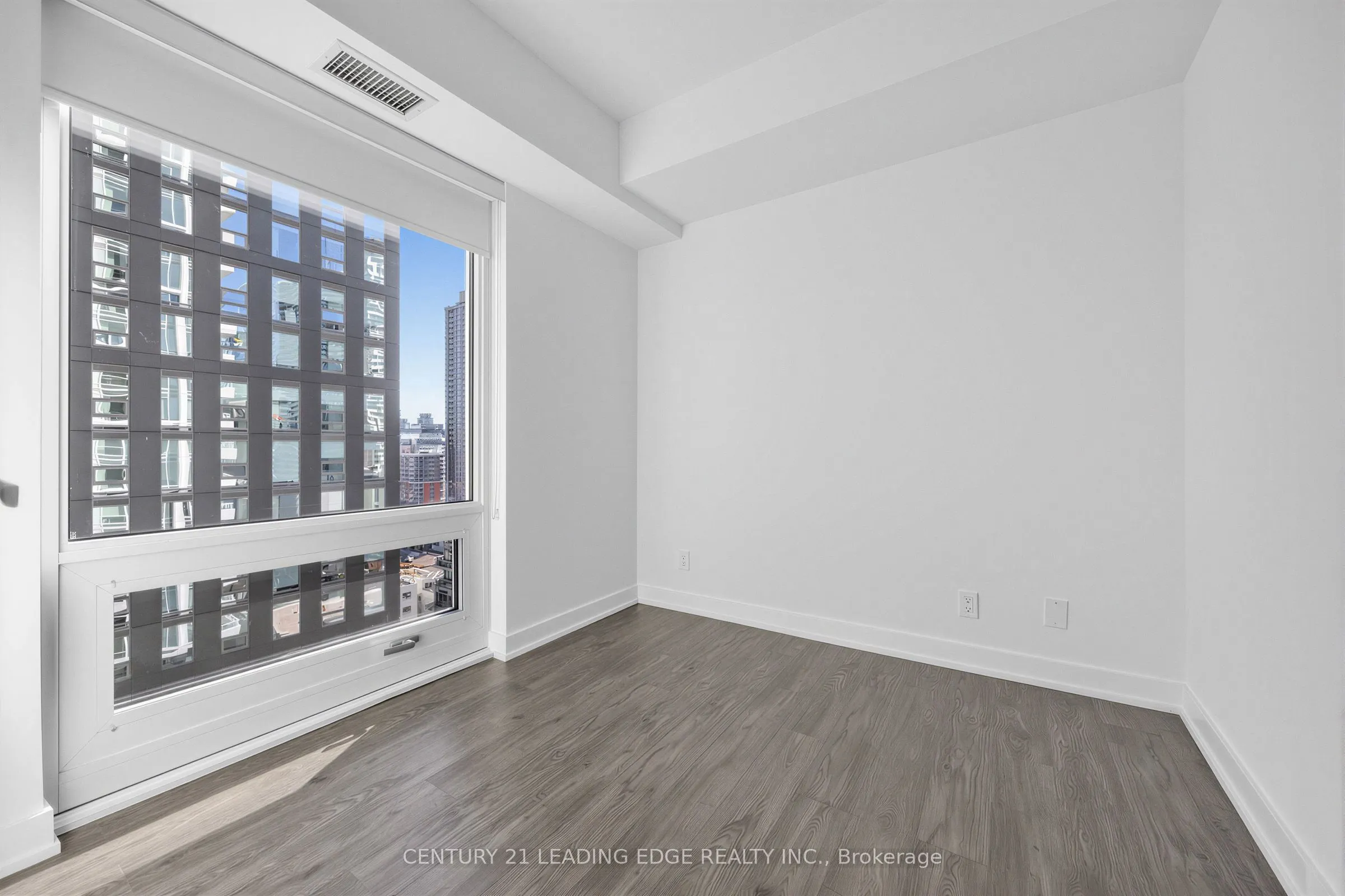 88 Queen Street E #1602